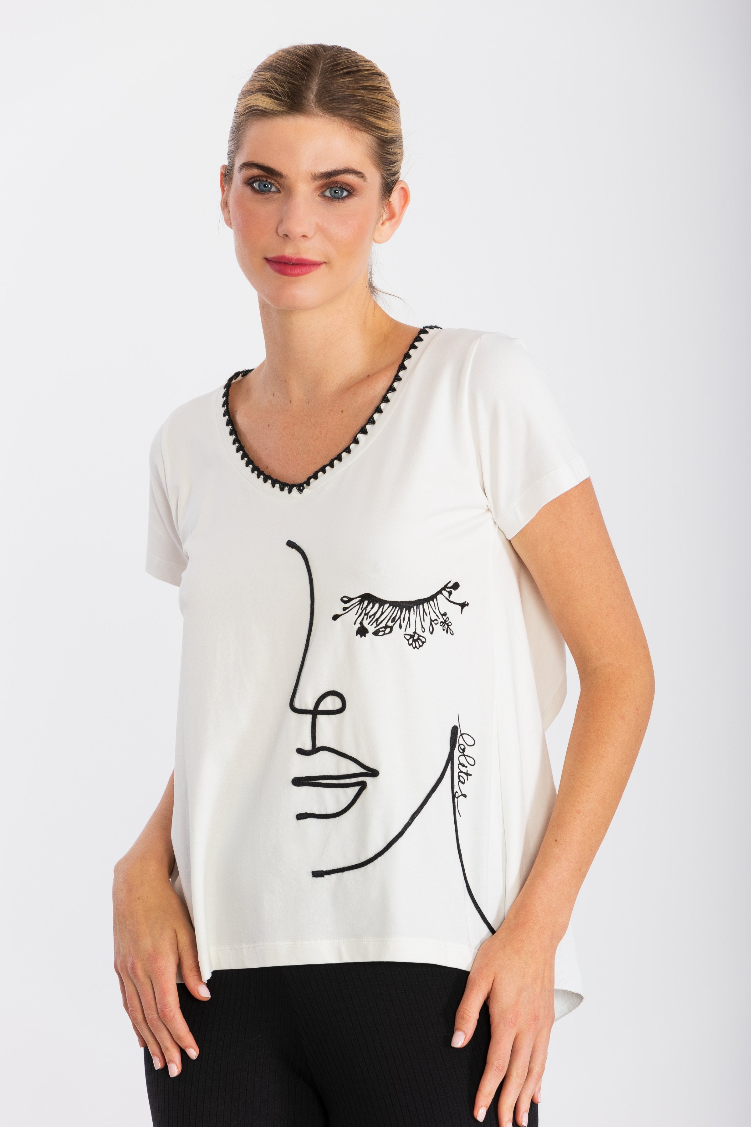 Camiseta blanca bordado silueta con pliegue LolitasyL - lolitasyl.com