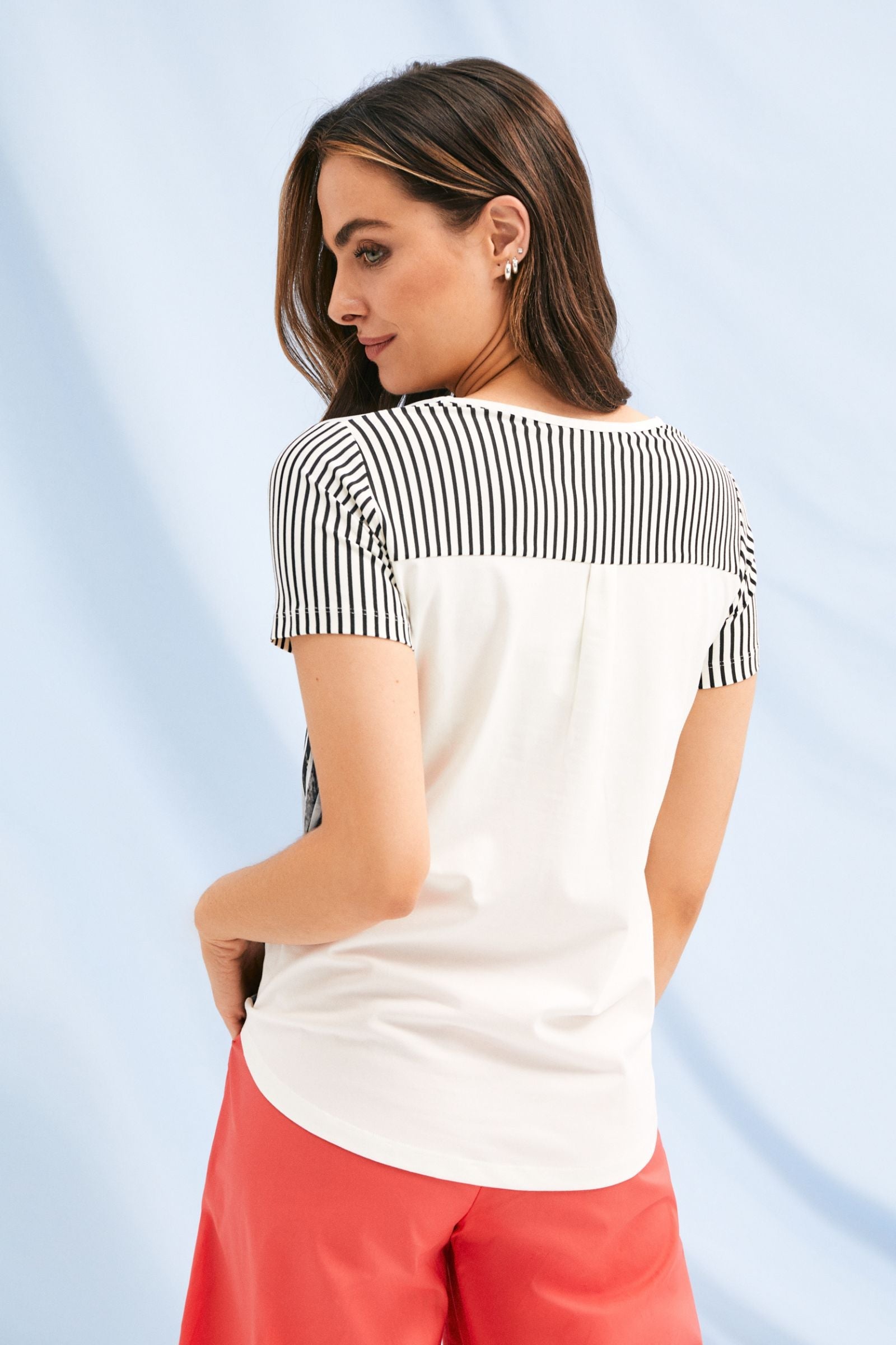 Camiseta blanca motivo cebra con mangas de rayas Lolitas&L - lolitasyl.com