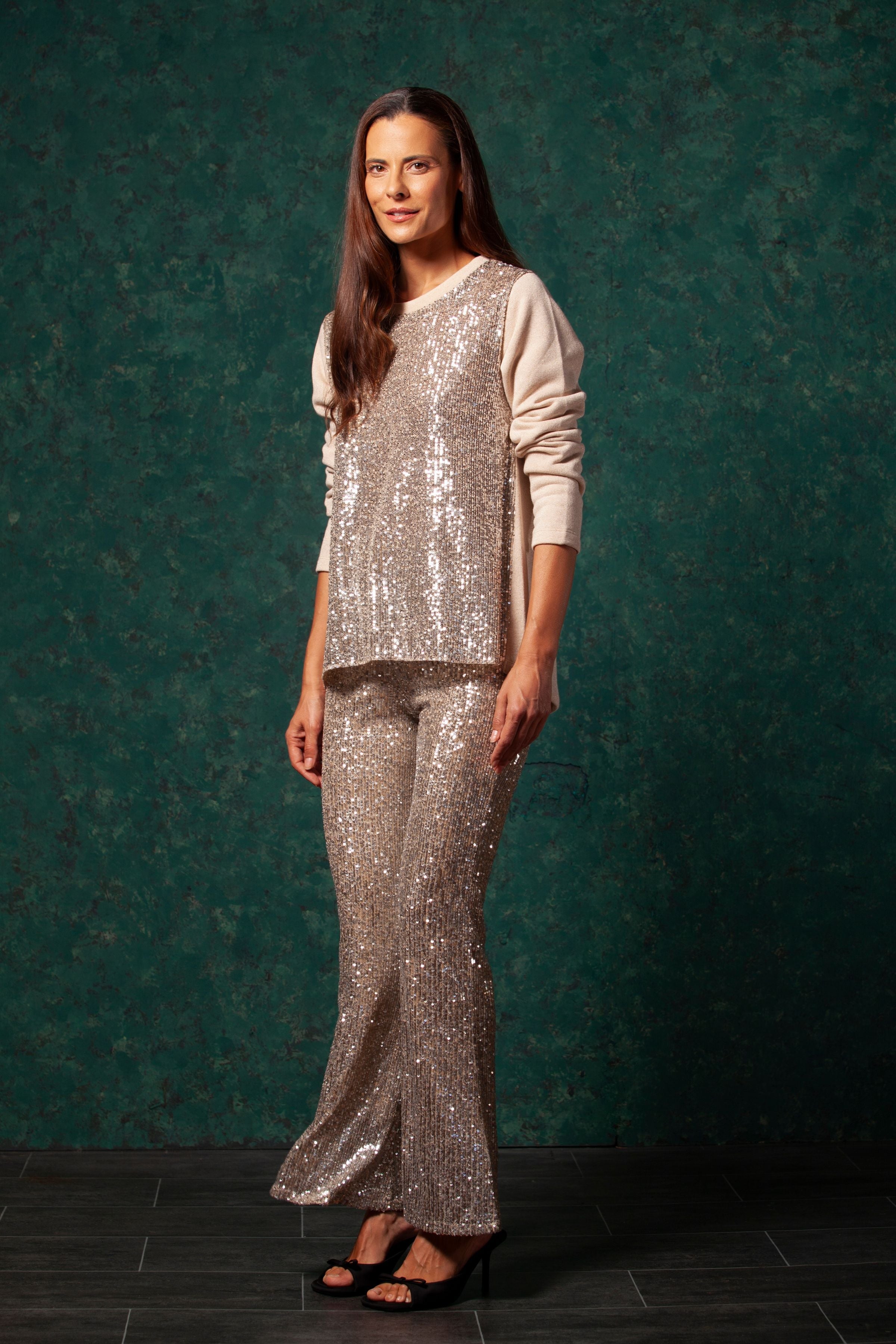 Camiseta crema con delantero de lentejuelas LolitasyL - lolitasyl.com