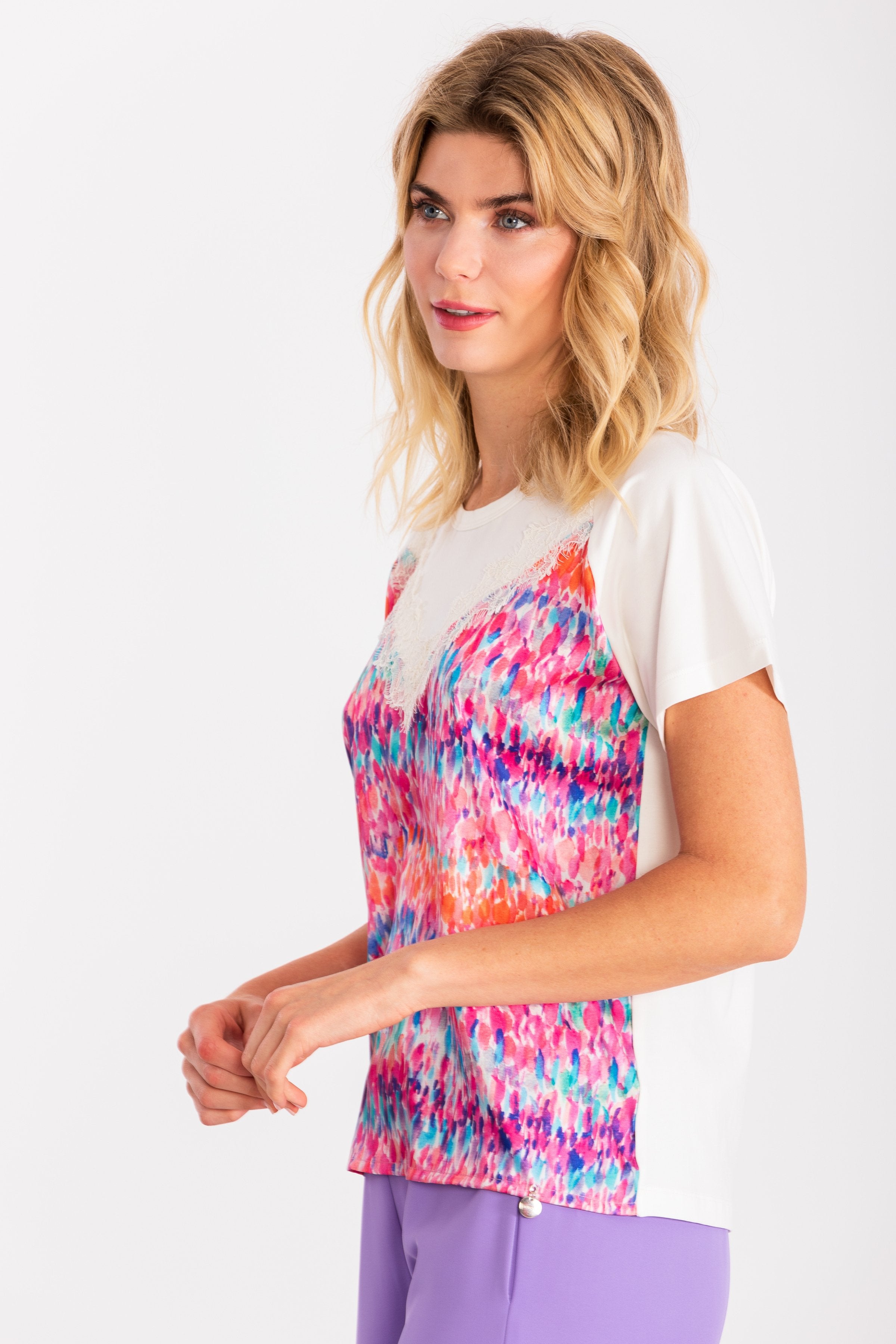 Camiseta estampado Water Colour con puntilla en escote LolitasyL - lolitasyl.com