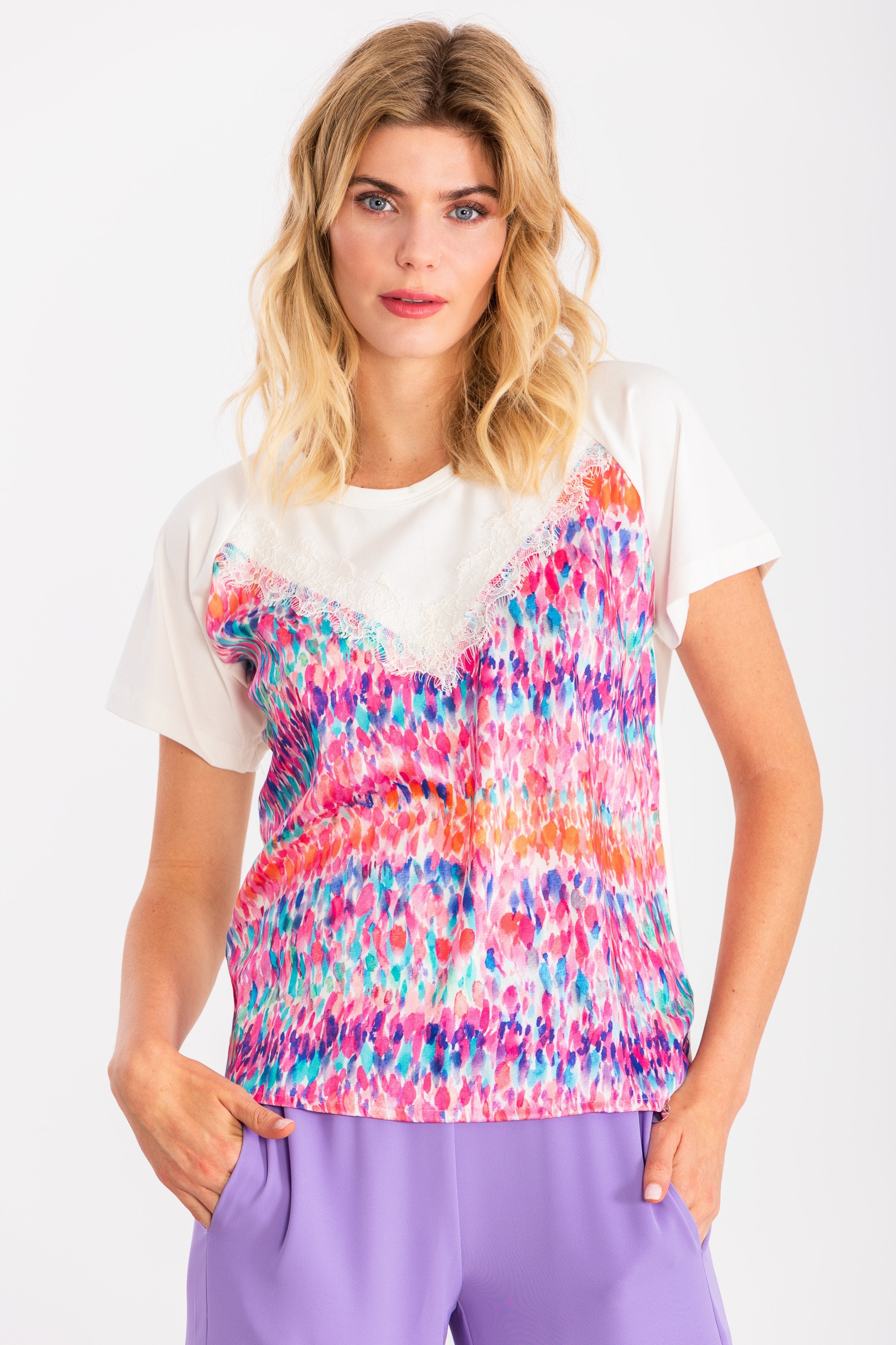 Camiseta estampado Water Colour con puntilla en escote LolitasyL - lolitasyl.com