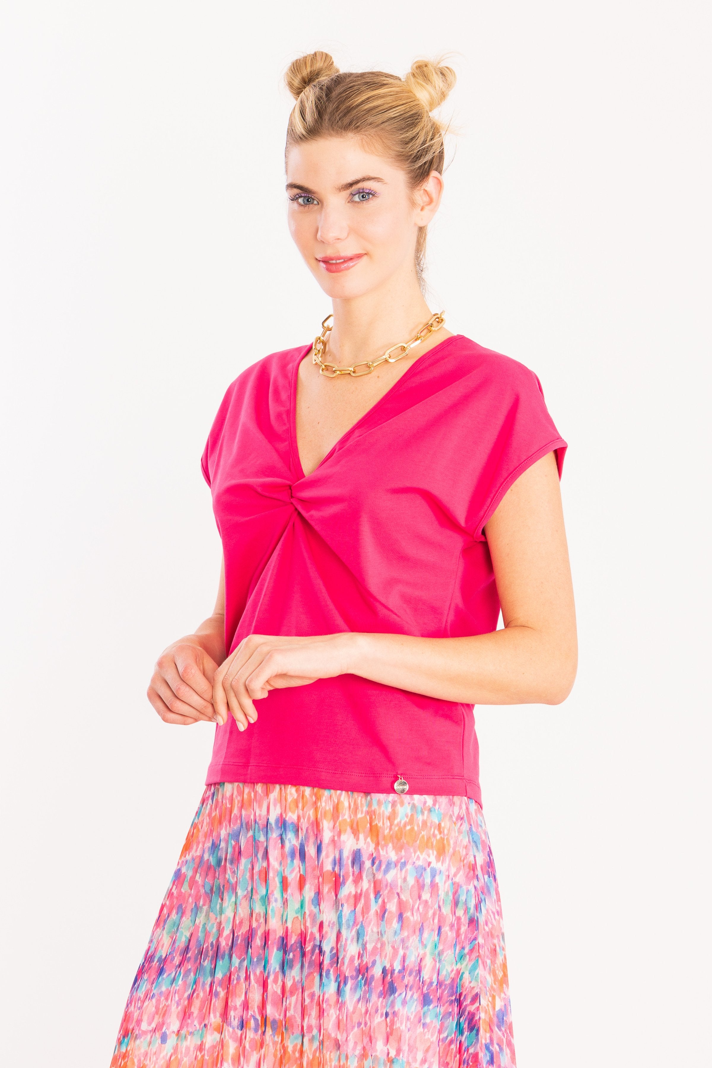 Camiseta fucsia pico anudada en el pecho LolitasyL - lolitasyl.com