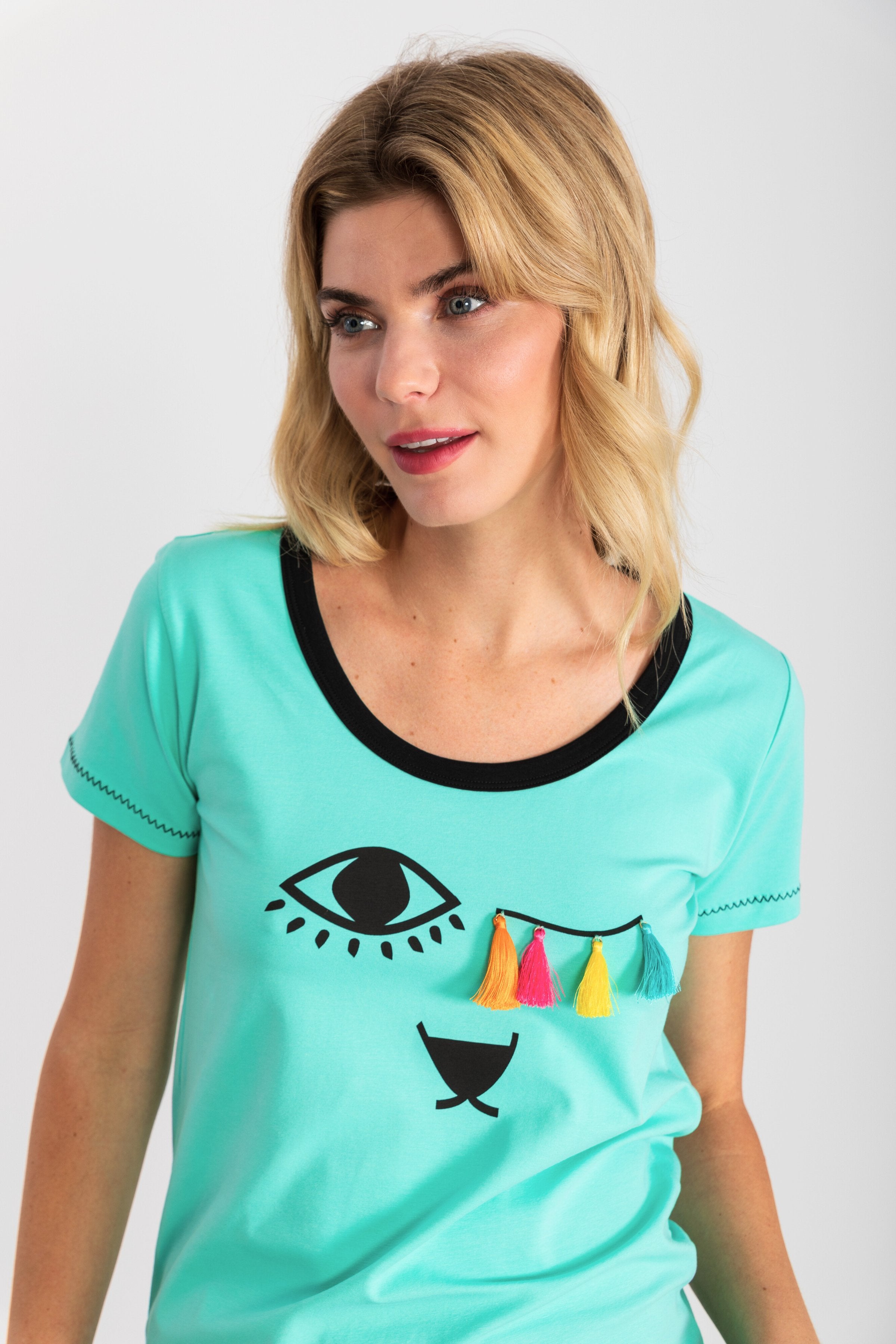 Camiseta verde menta con estampado ojo y lagrima LolitasyL - lolitasyl.com