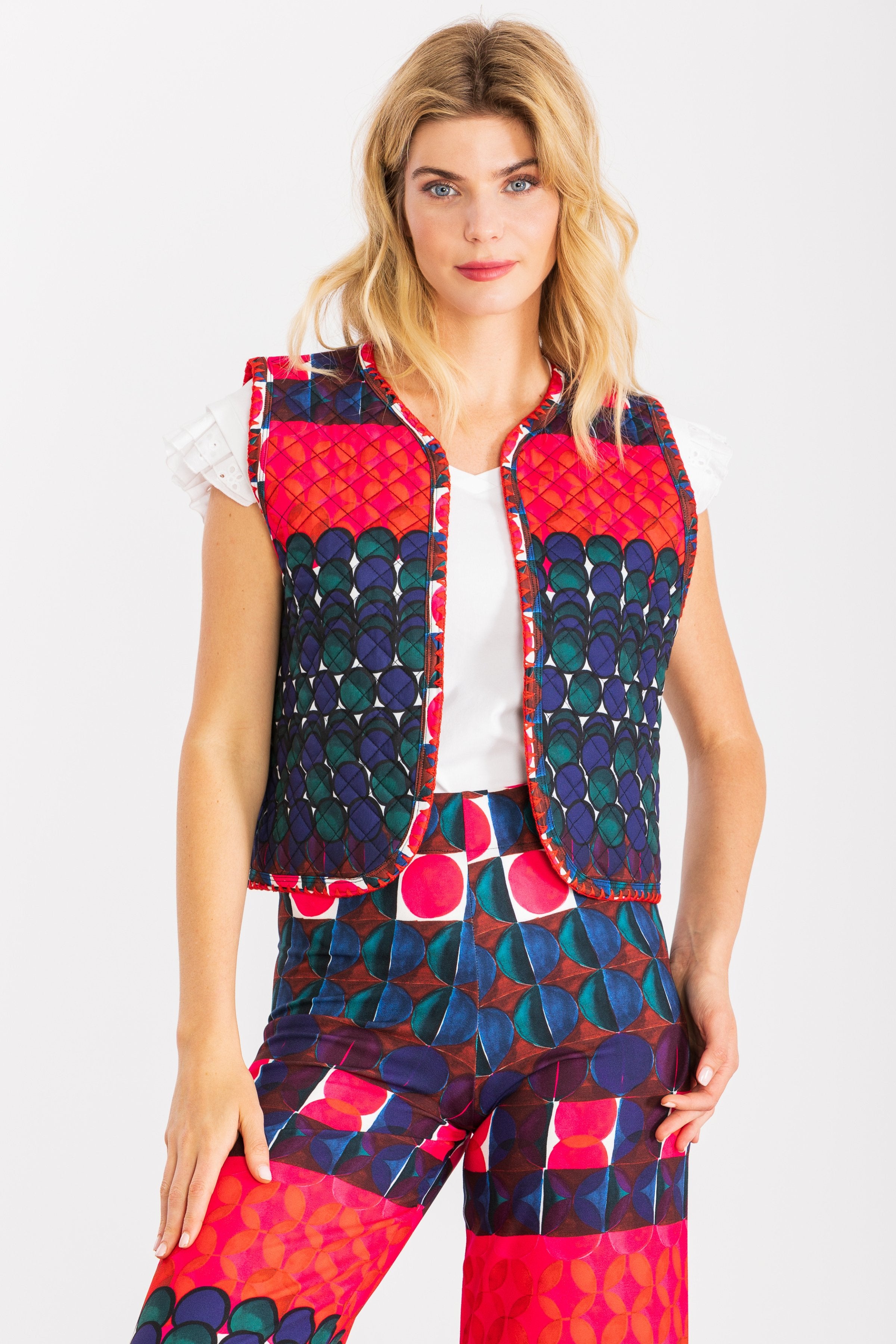 Chaleco estampado geometrico con bordado LolitasyL - lolitasyl.com