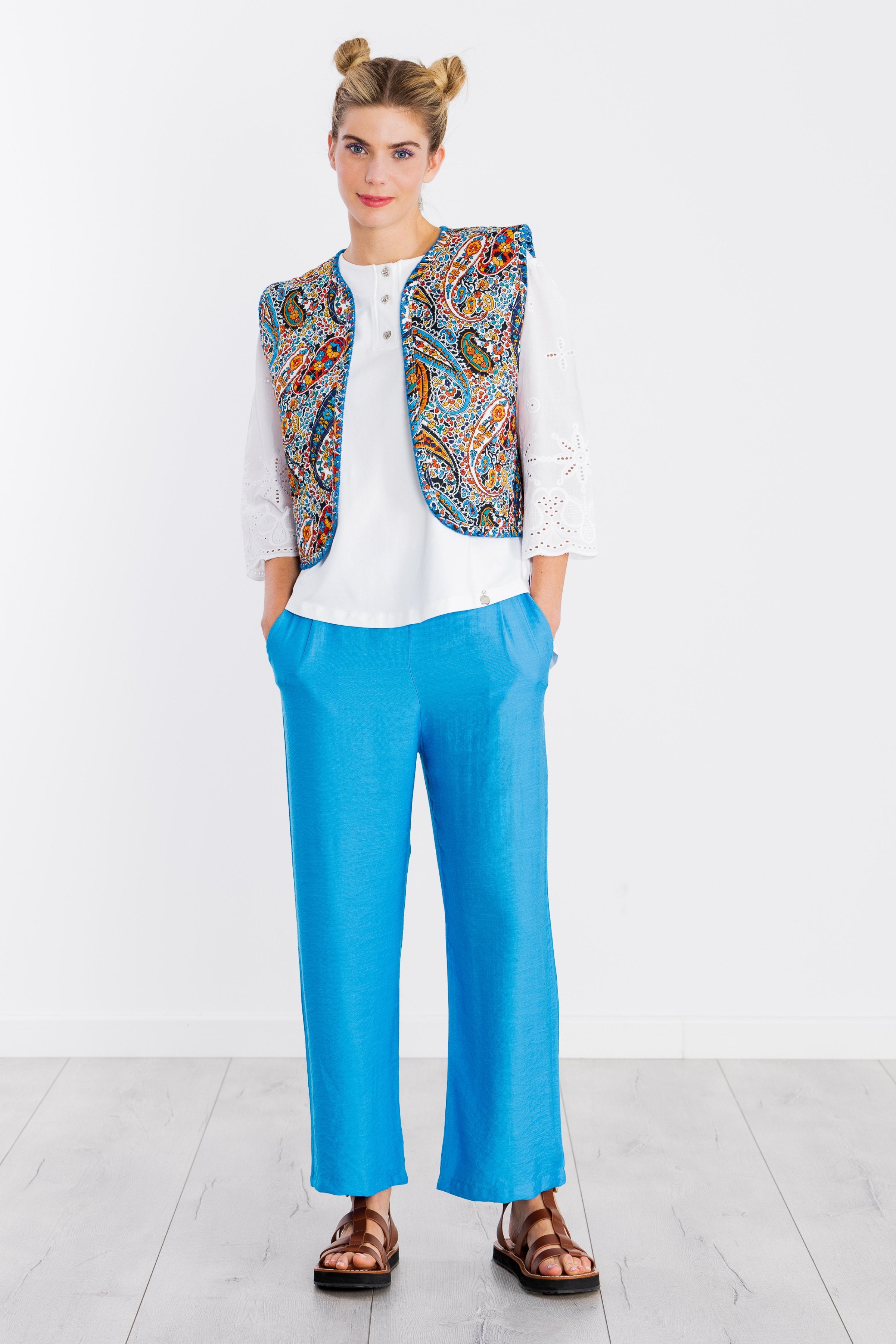 Chaleco estampado paisley con bordado LolitasyL - lolitasyl.com