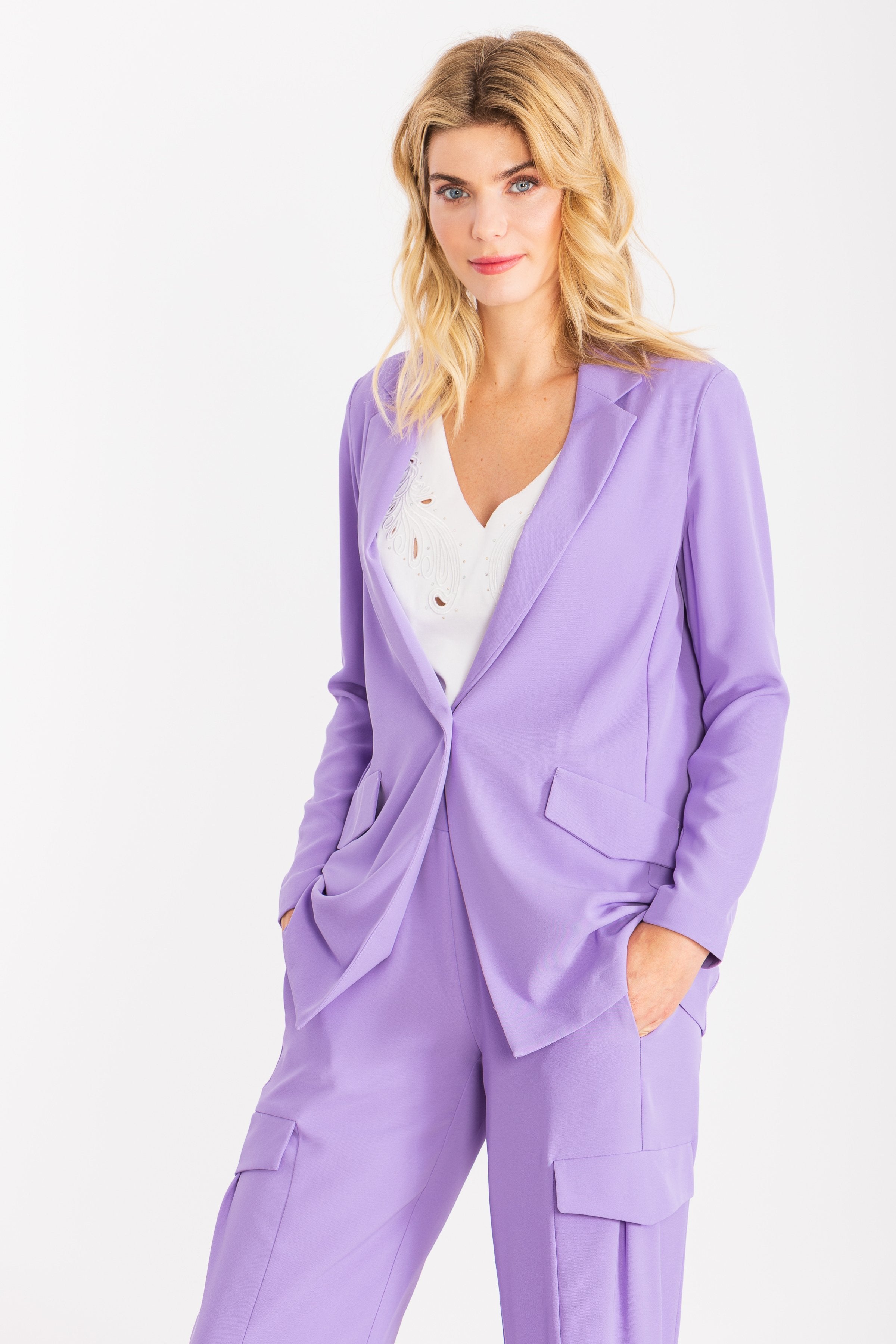 Chaqueta malva con solapas y bolsillos LolitasyL - lolitasyl.com