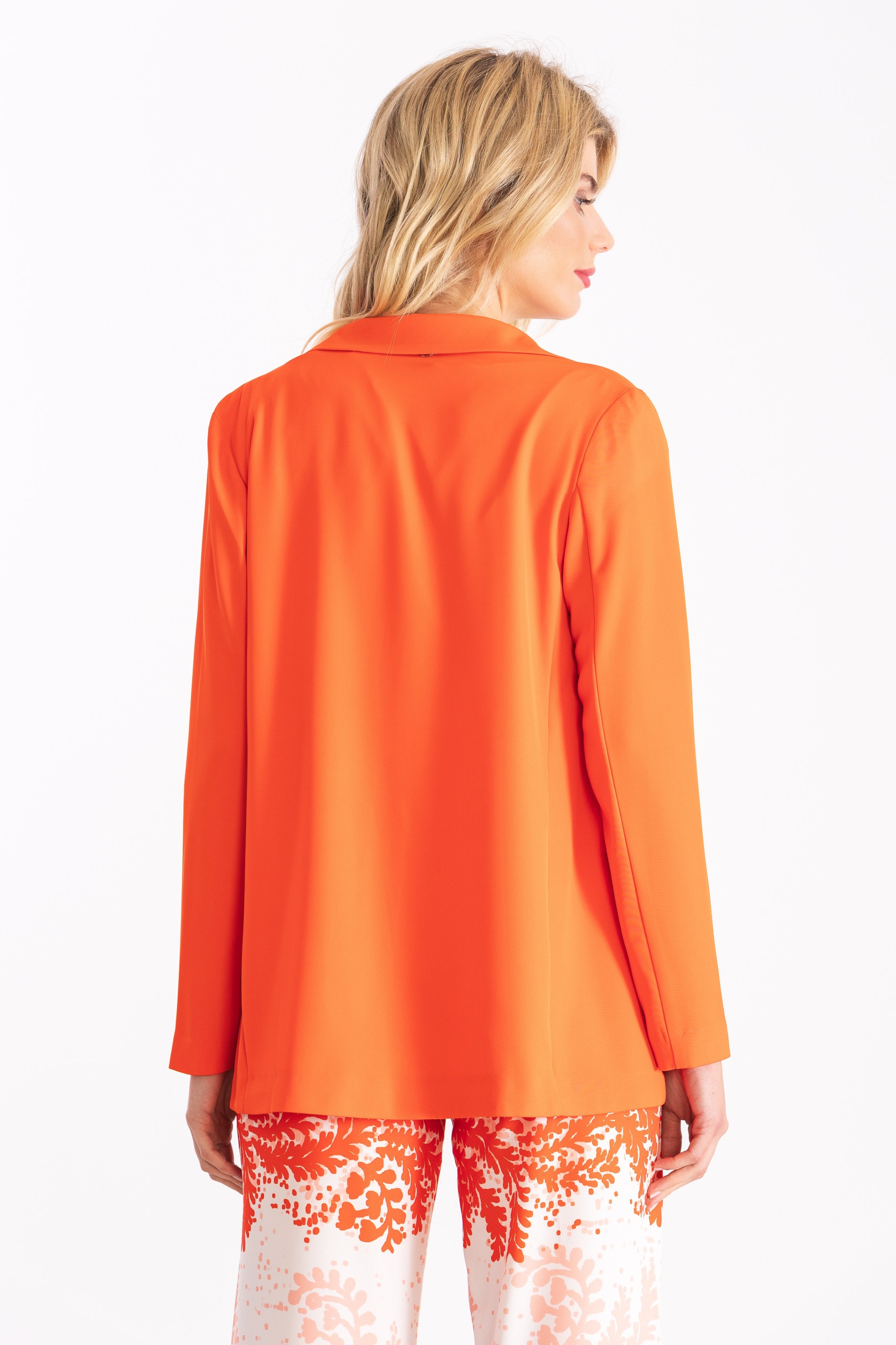 Chaqueta naranja con solapas y bolsillos LolitasyL - lolitasyl.com