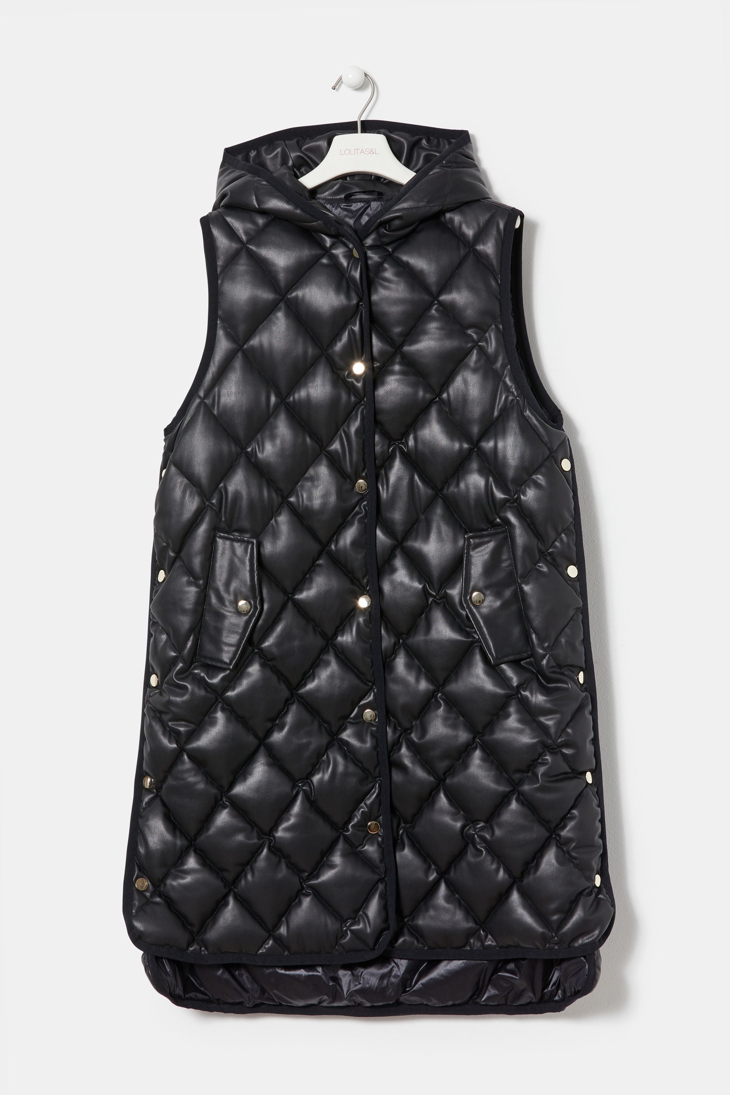 Chaqueta negra larga guateada botones capucha LolitasyL - lolitasyl.com