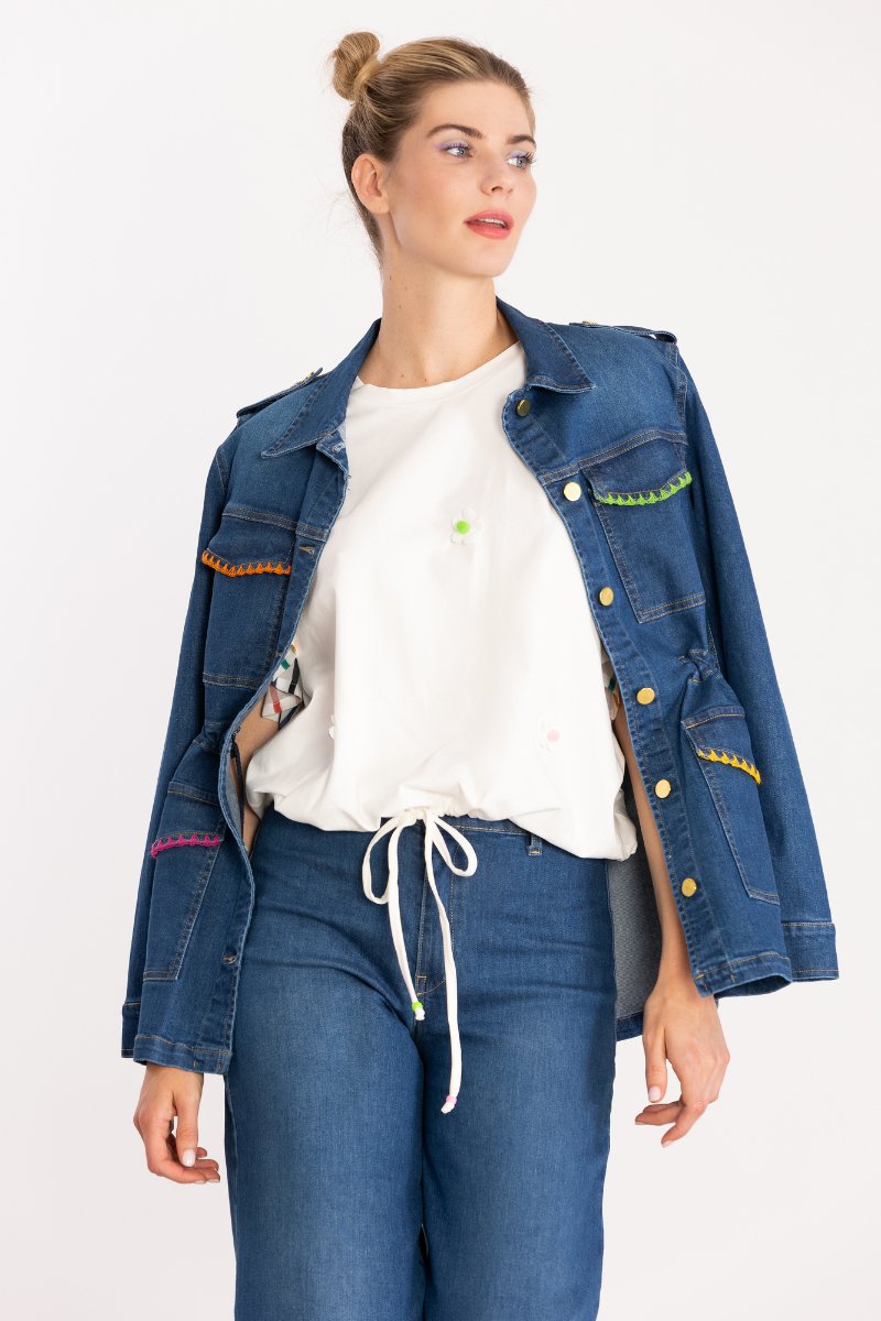 Chaqueta vaquera bordado picunela en bolsillos multicolor LolitasyL - lolitasyl.com