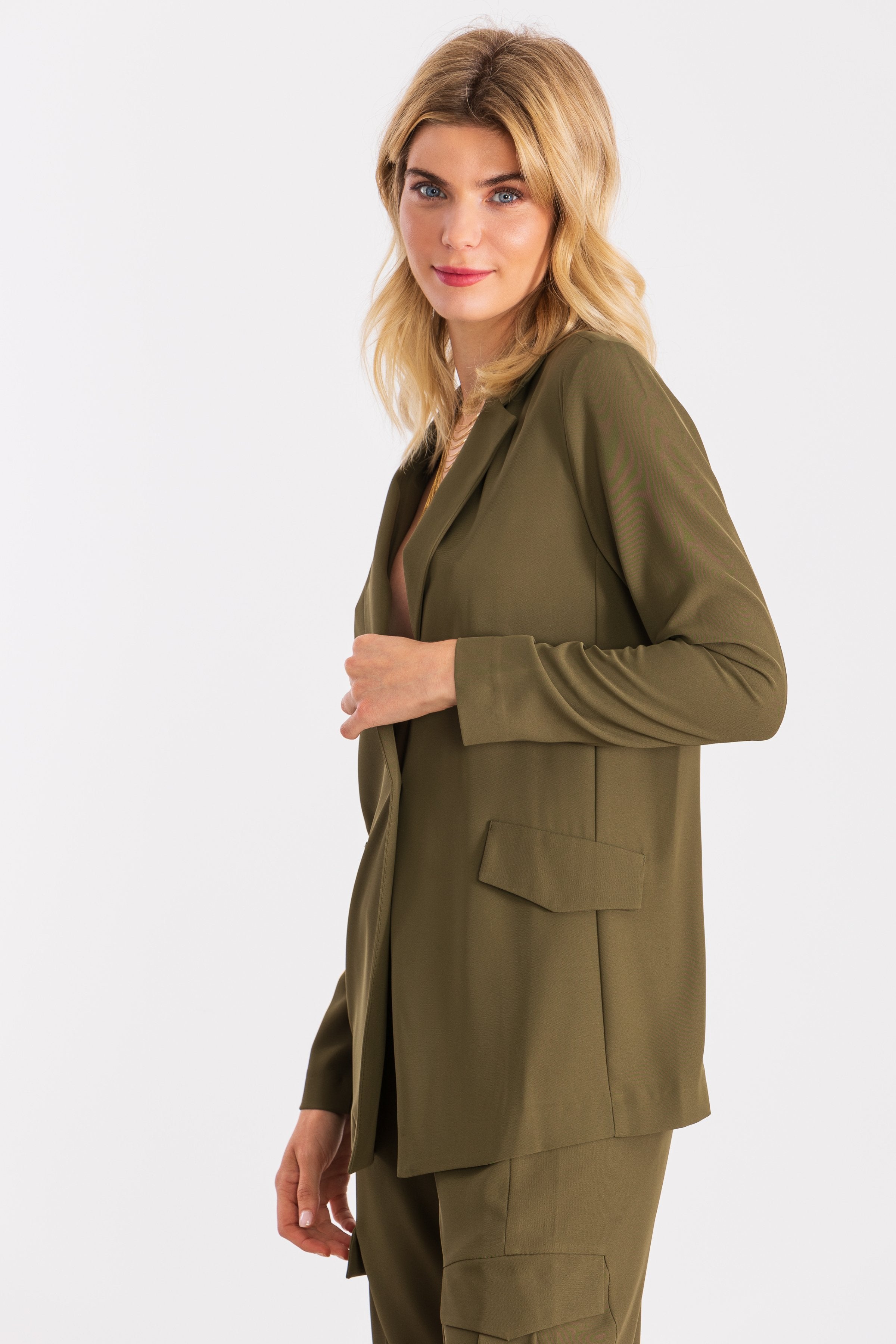 Chaqueta verde militar con solapas y bolsillos LolitasyL - lolitasyl.com