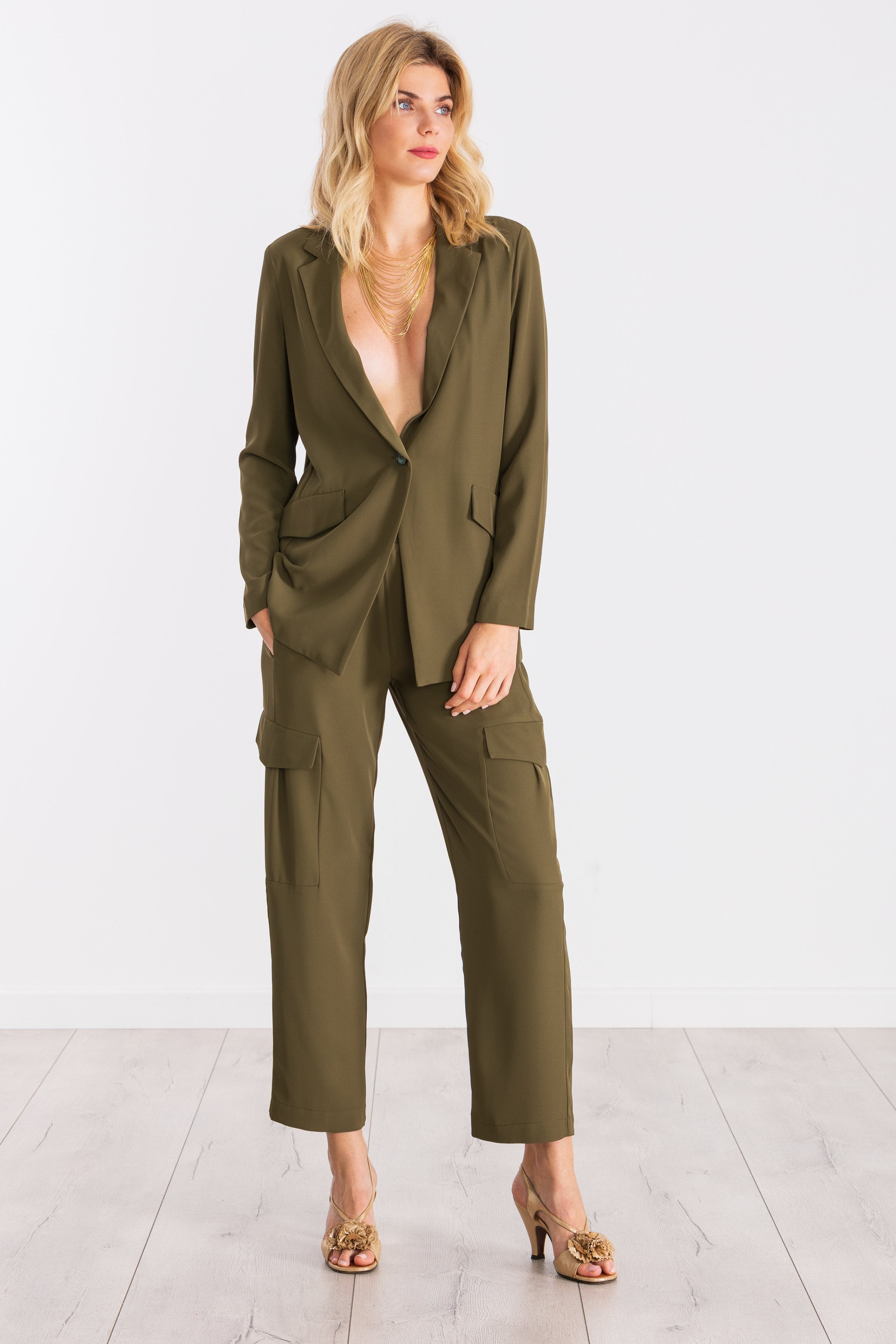 Chaqueta verde militar con solapas y bolsillos LolitasyL - lolitasyl.com