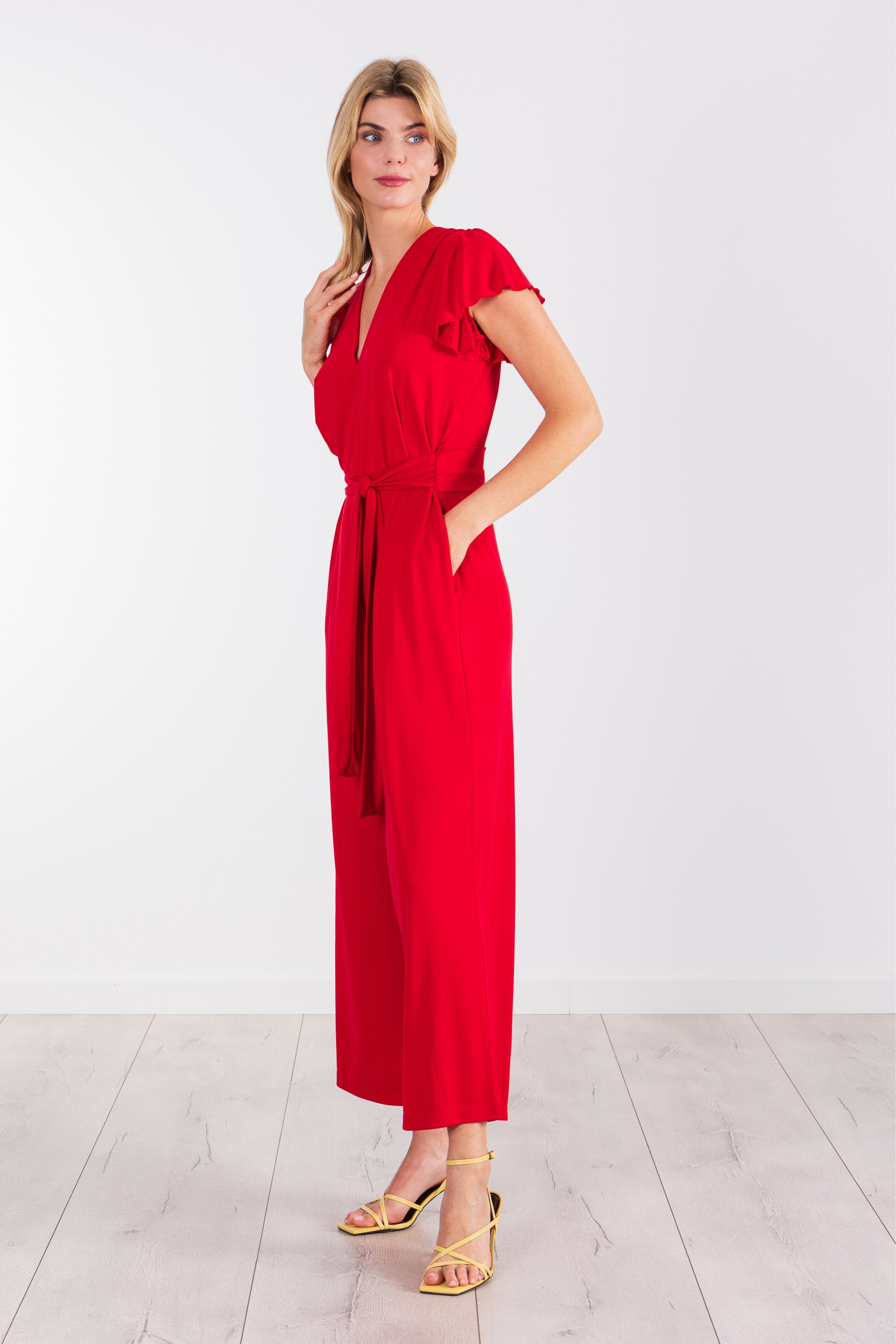 Jumpsuit lampone escote amplio con cinturón de punto roma LolitasyL - lolitasyl.com