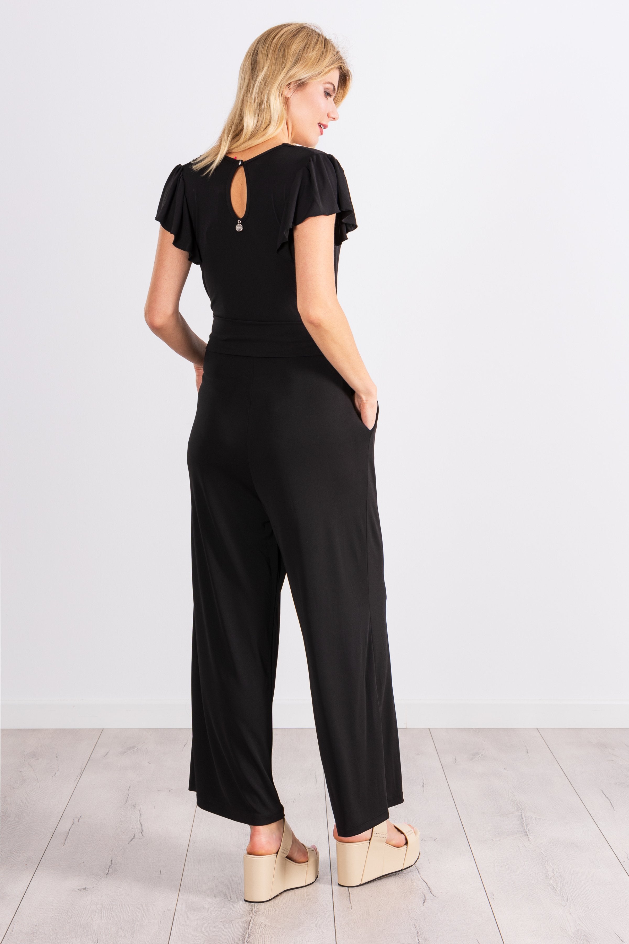 Jumpsuit negro escote amplio con cinturón de punto roma LolitasyL - lolitasyl.com