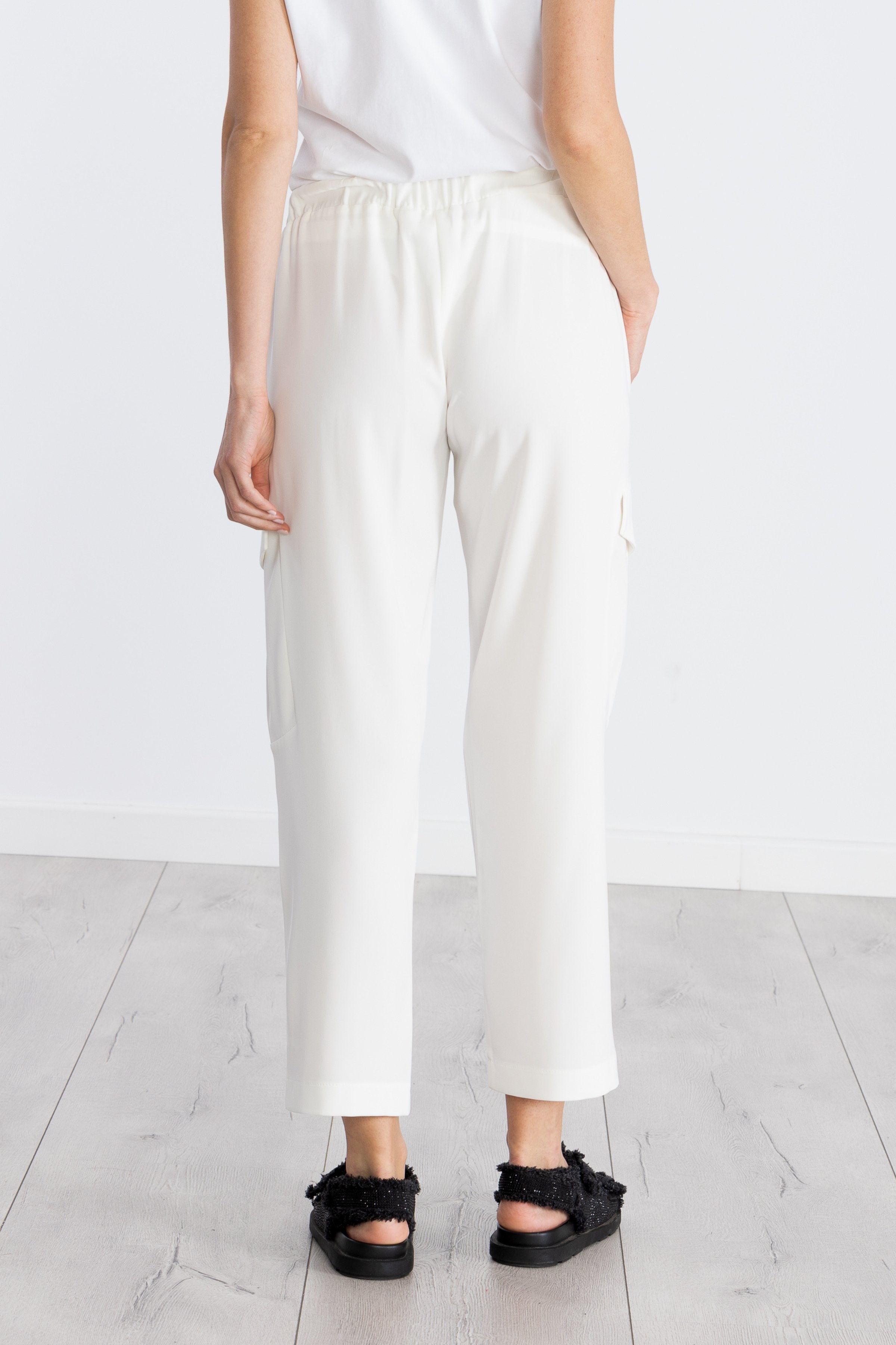 Pantalón blanco bolsillos militares con goma LolitasyL - lolitasyl.com