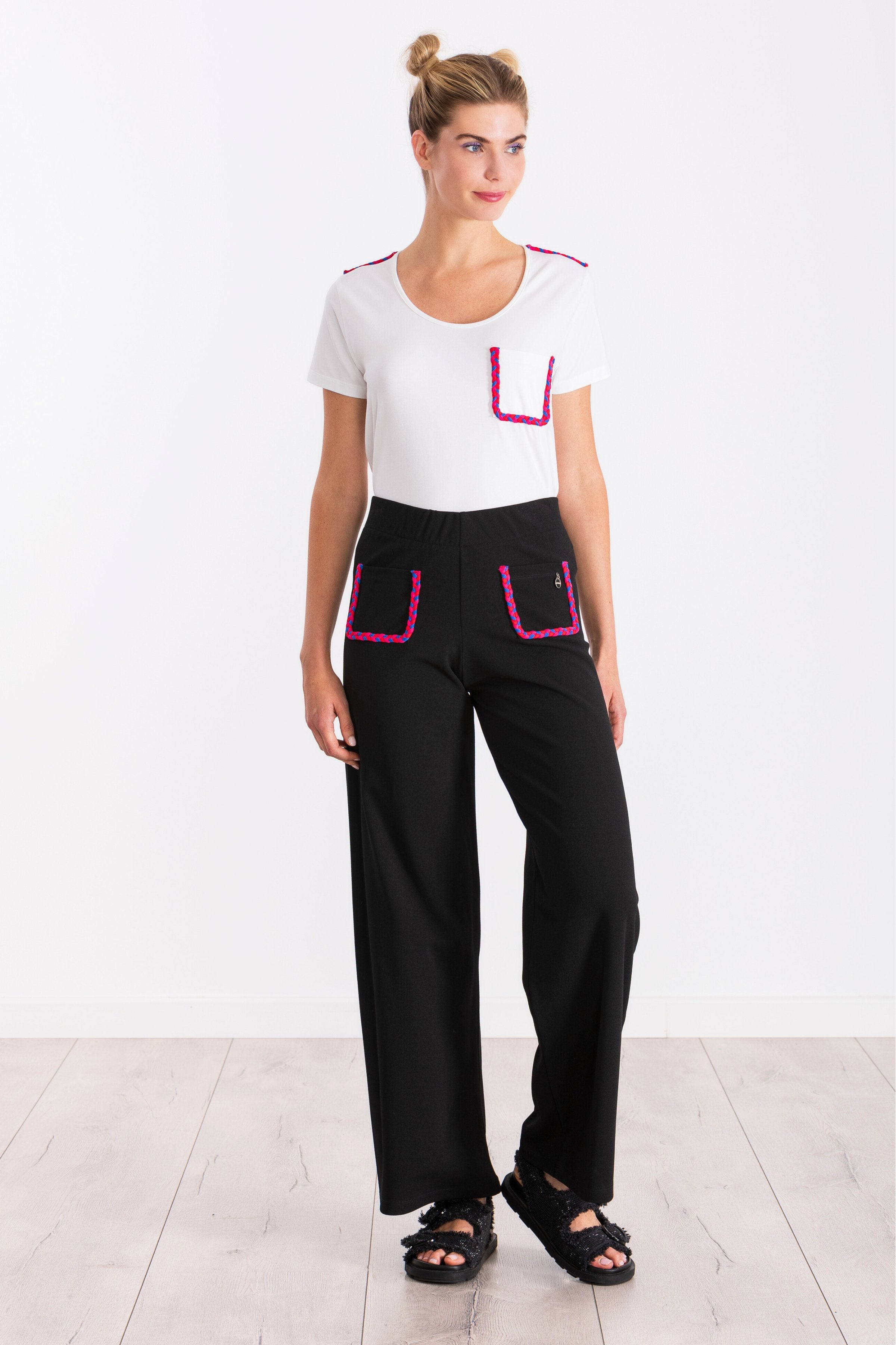 Pantalon negro ancho con bolsillos trenzados fucsia LolitasyL - lolitasyl.com