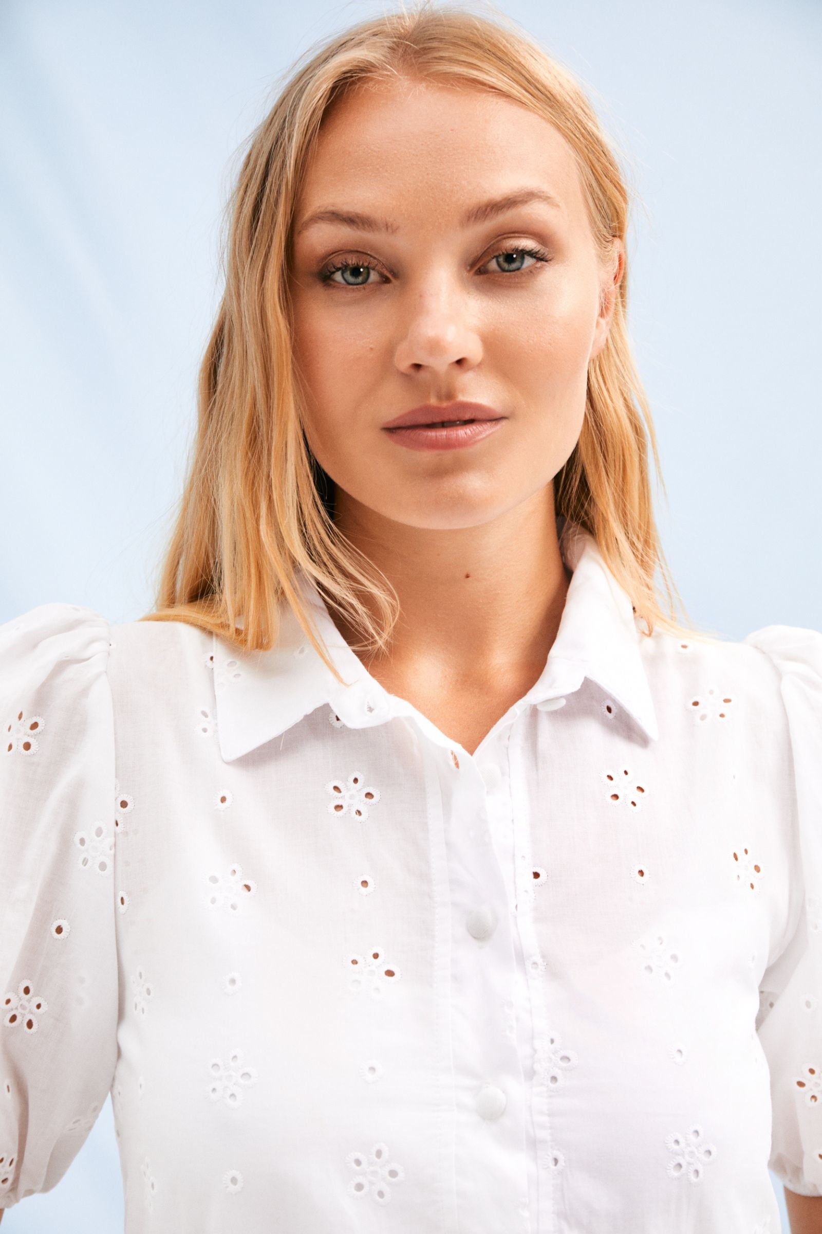 Vestido blanco grogre abotonado con manga farol Lolitas&L - lolitasyl.com