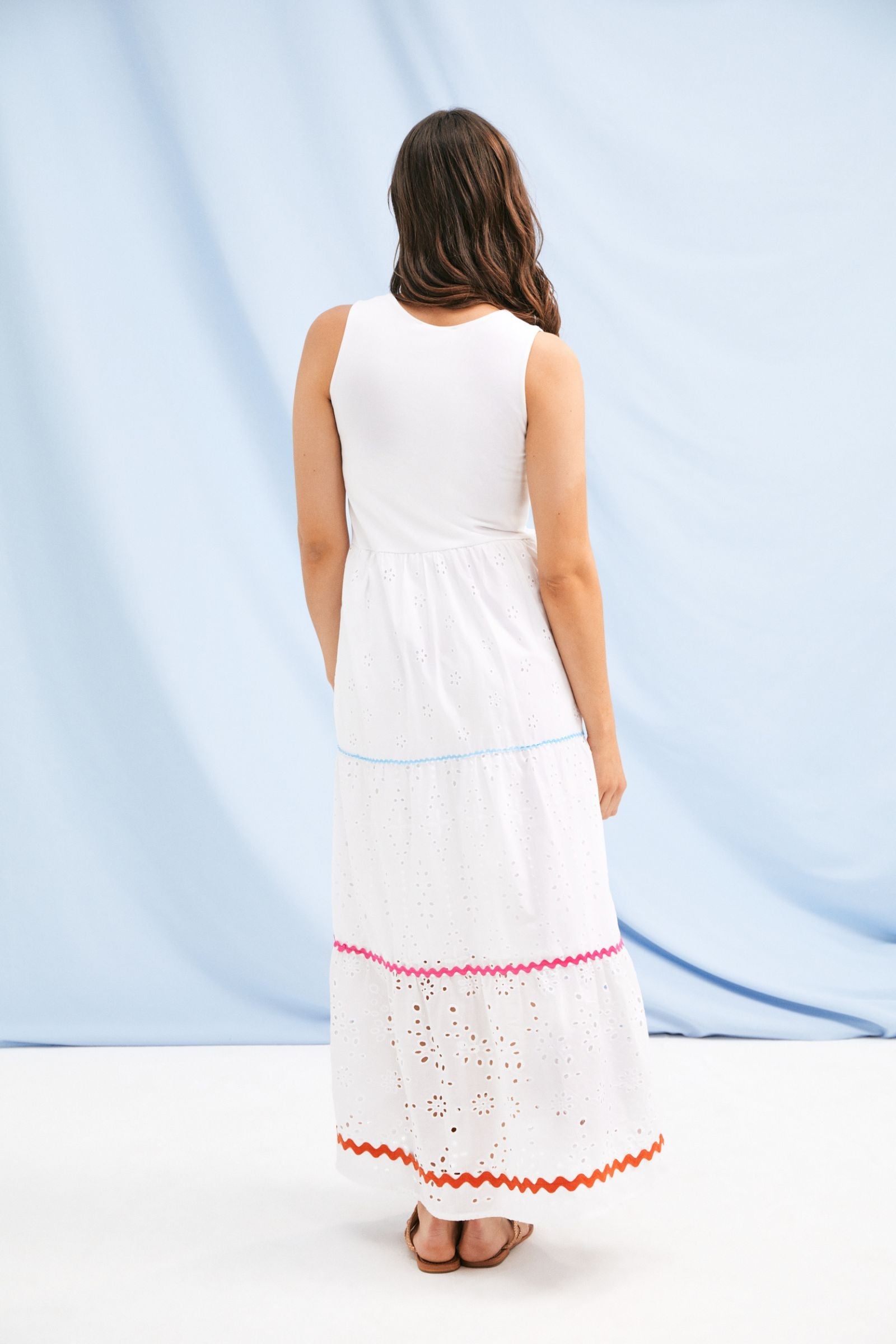 Vestido blanco largo sin mangas con picueta y grogre Lolitas&L - lolitasyl.com