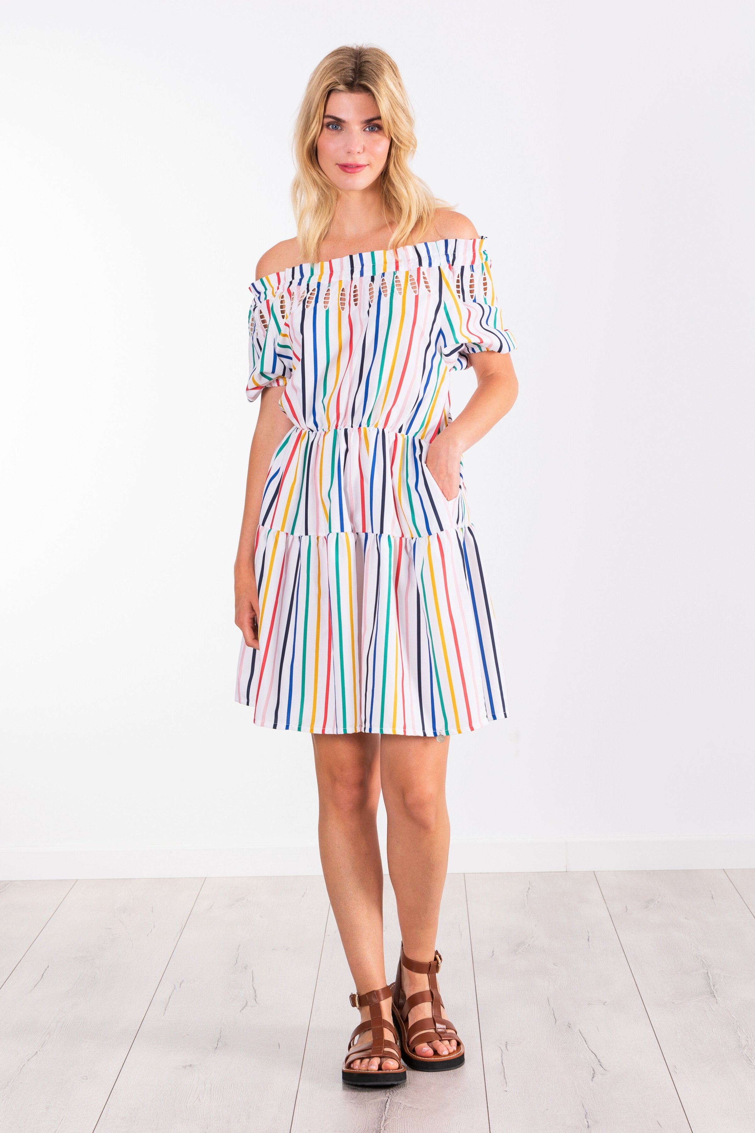 Vestido blanco multirrayas palabra de honor con bordado LolitasyL - lolitasyl.com