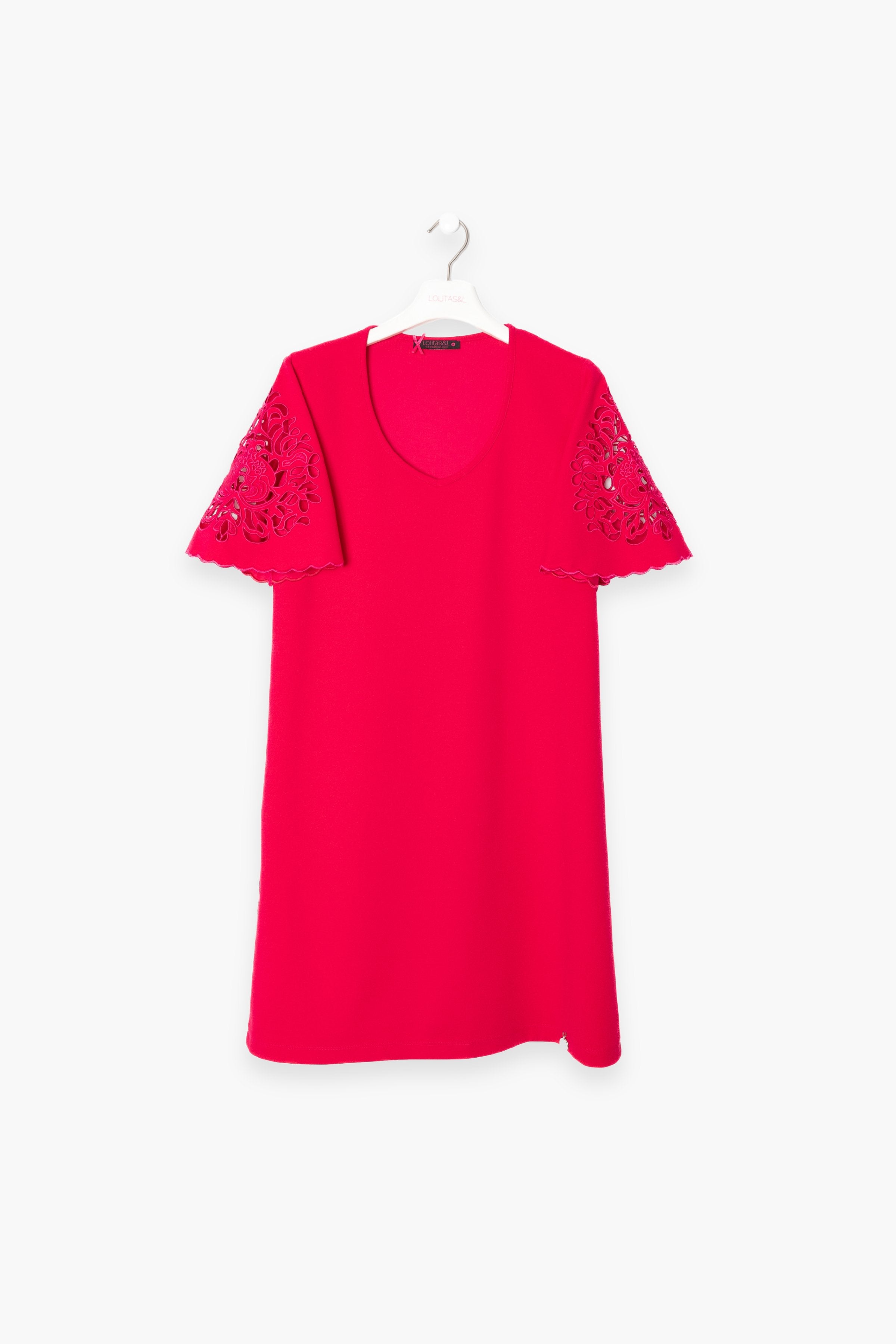 Vestido Fucsia corto con bordado en manga al codo LolitasyL - lolitasyl.com