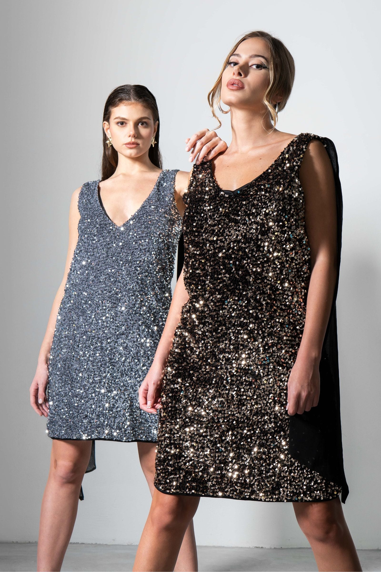 Vestido marrón corto lentejuelas con capa de gasa LolitasyL - lolitasyl.com