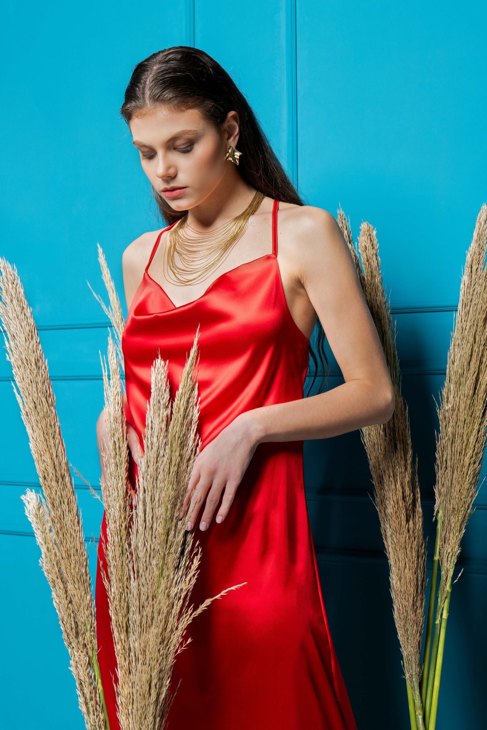 Vestido rojo de raso largo tirantes con escote fruncido LolitasyL - lolitasyl.com