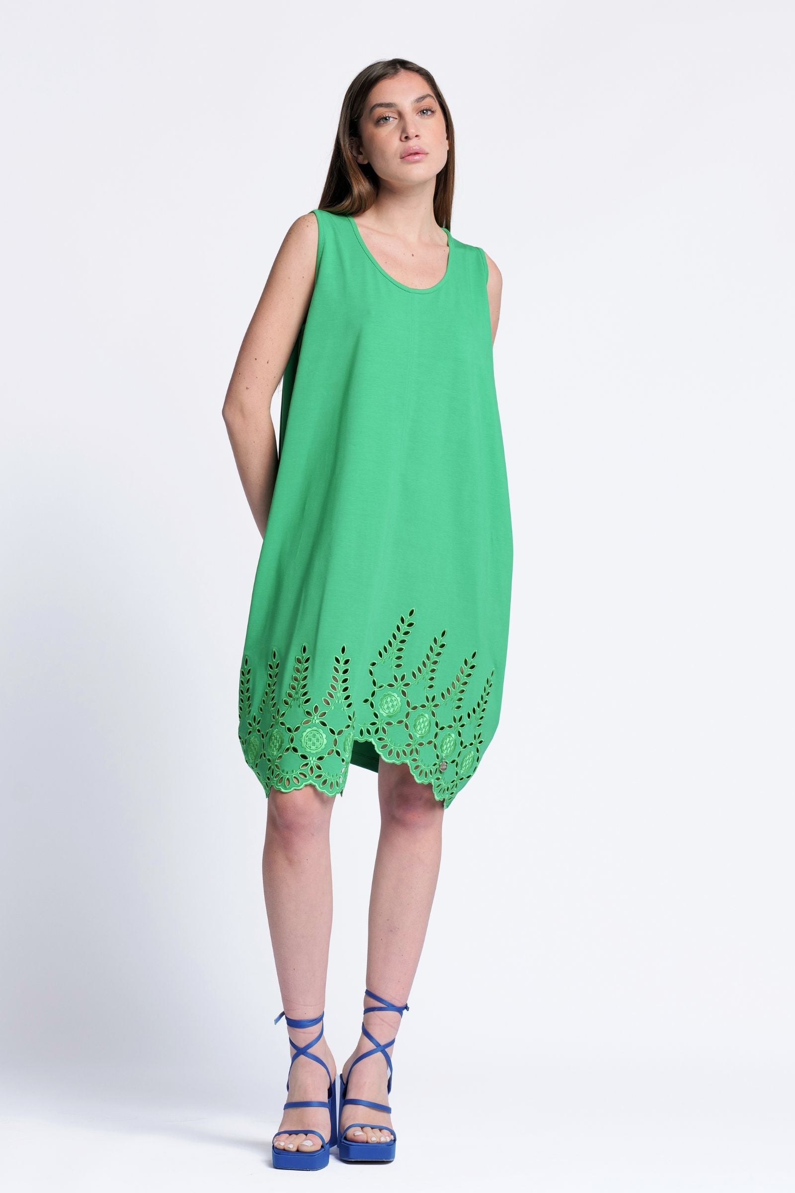 Vestido verde tirantes con bordado al tono Lolitas&L - lolitasyl.com