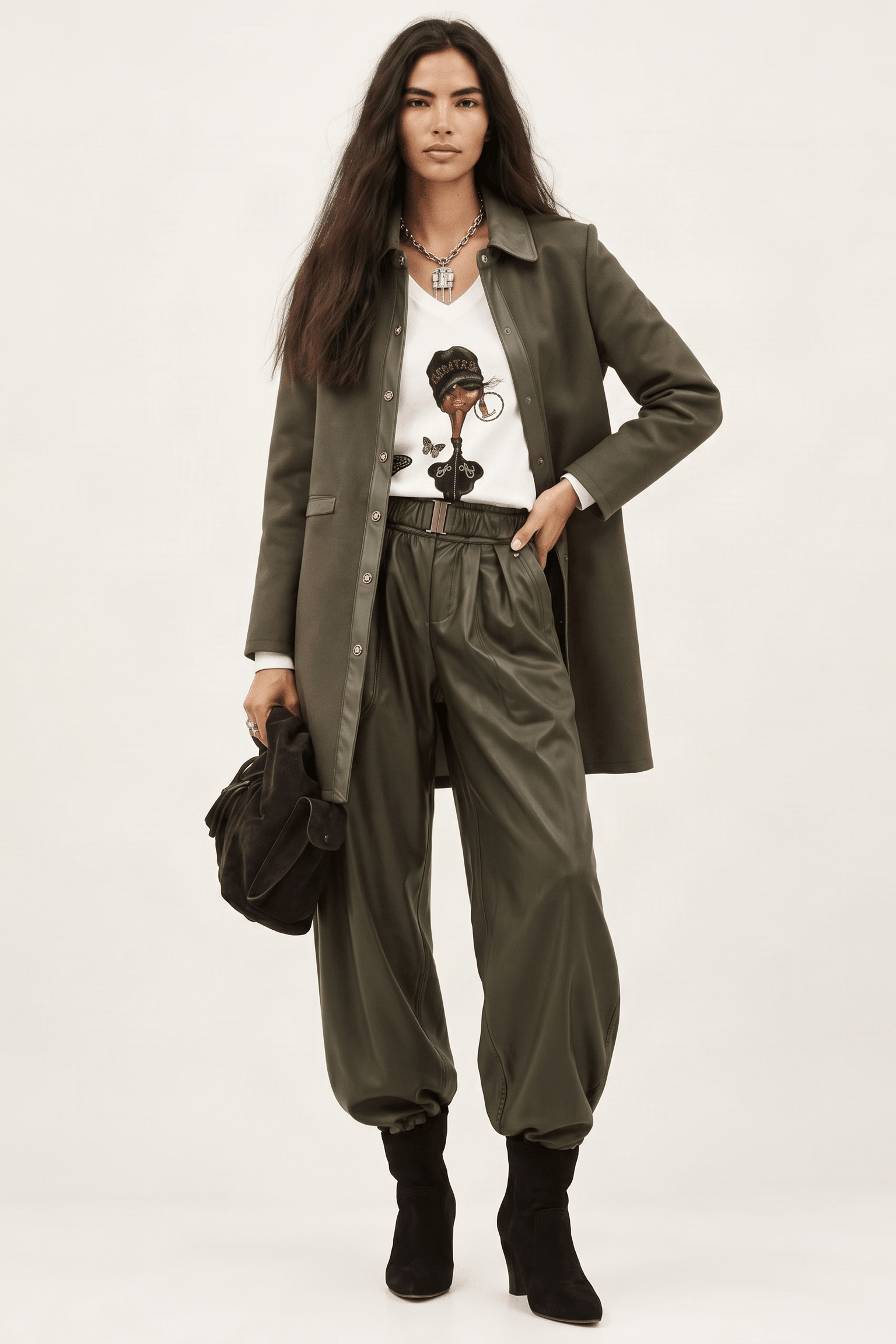 Abrigo Recto Verde Militar en Scuba Modal con Vistas en Similpiel – Lolitas&L - lolitasyl.com