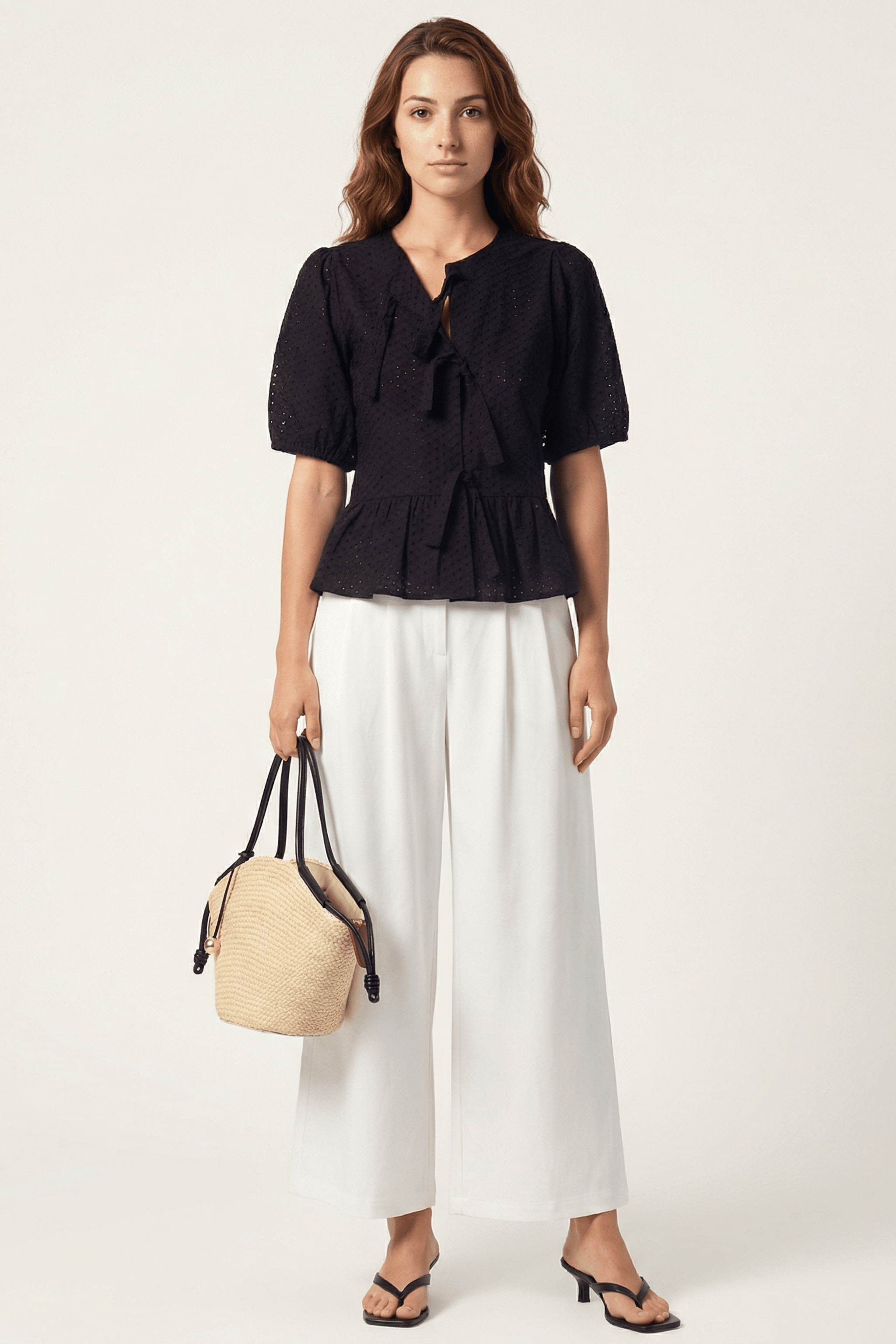 Blusa negra bordado ingles con lazos Lolitas&L - lolitasyl.com