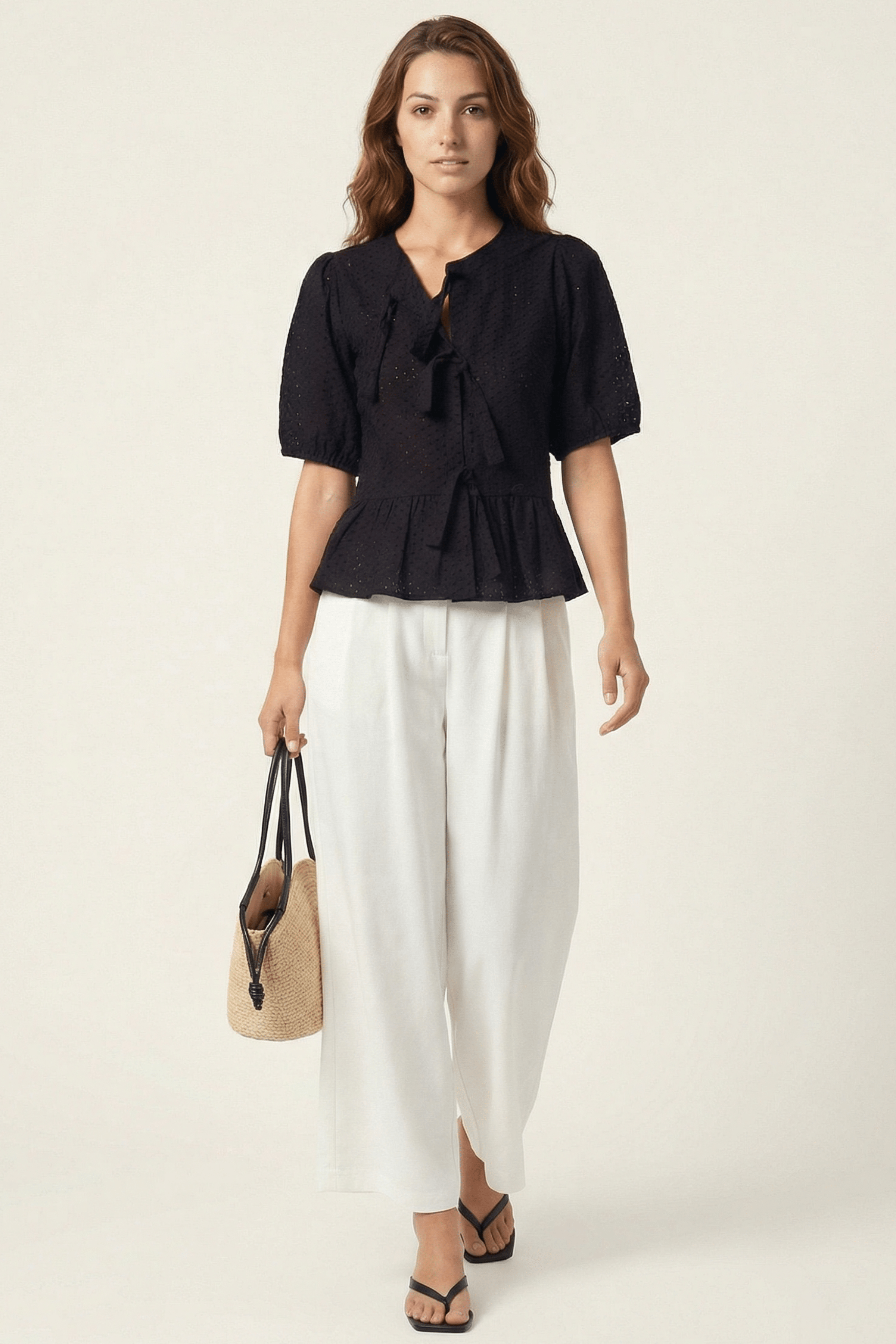 Blusa negra bordado ingles con lazos Lolitas&L - lolitasyl.com