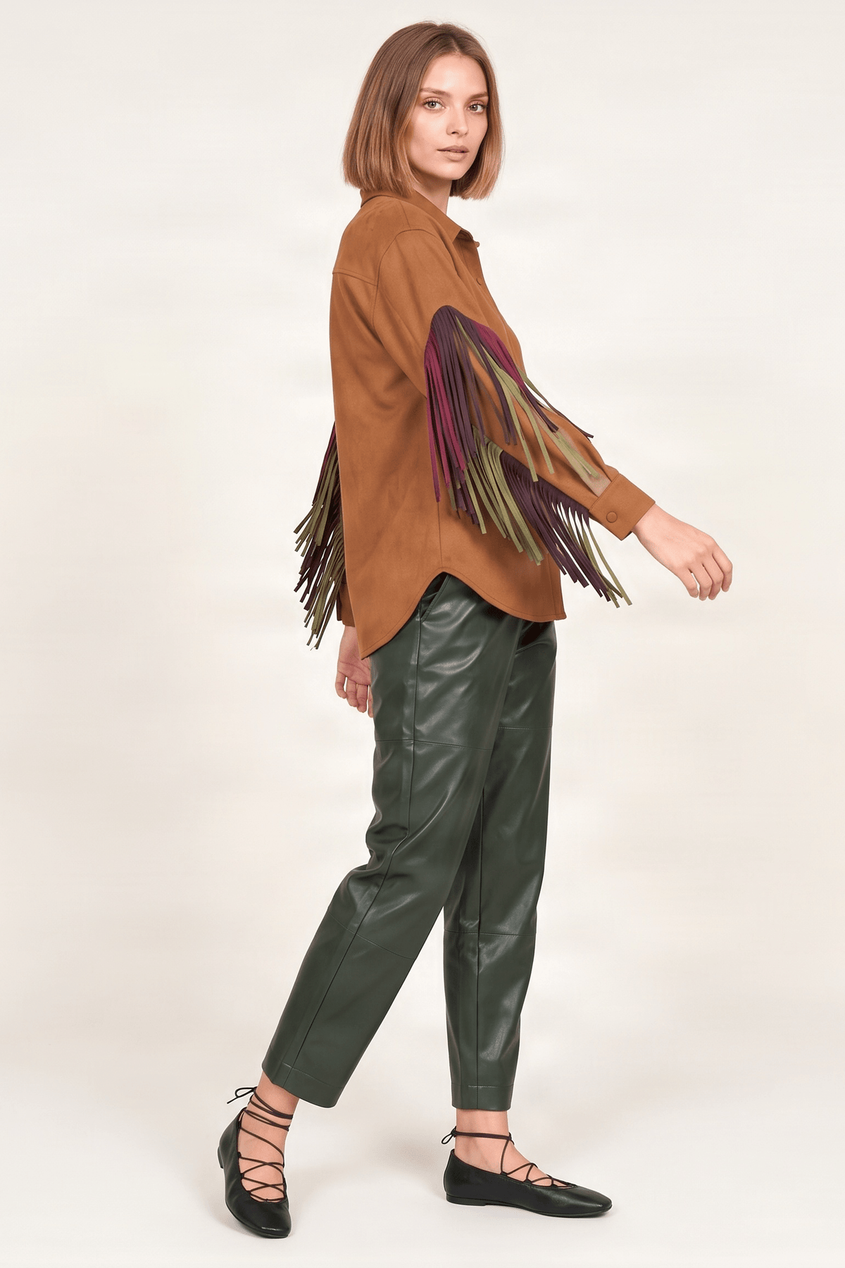 Camisa camel antelina con flecos multicolor Lolitas&L - lolitasyl.com