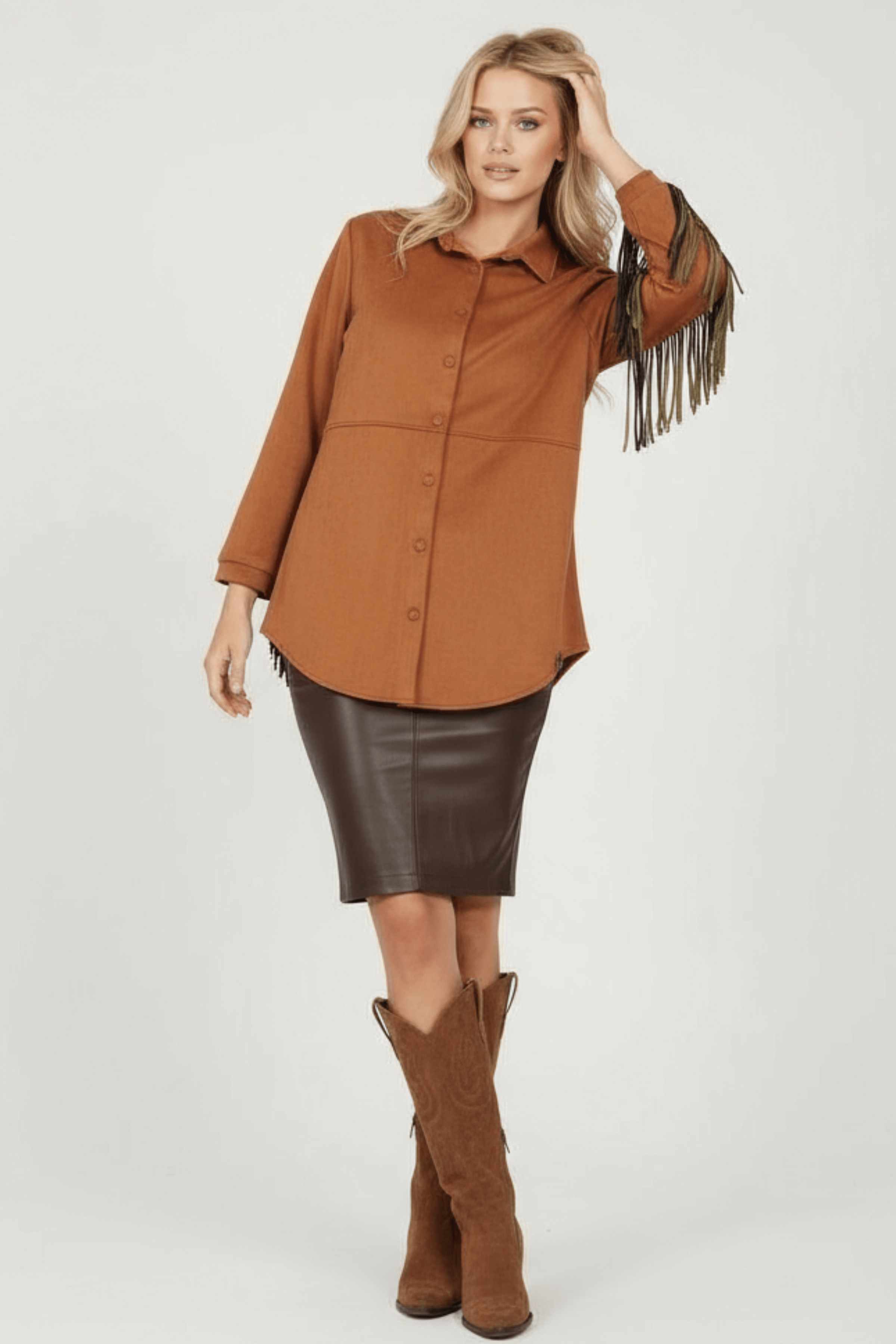 Camisa camel antelina con flecos multicolor Lolitas&L - lolitasyl.com