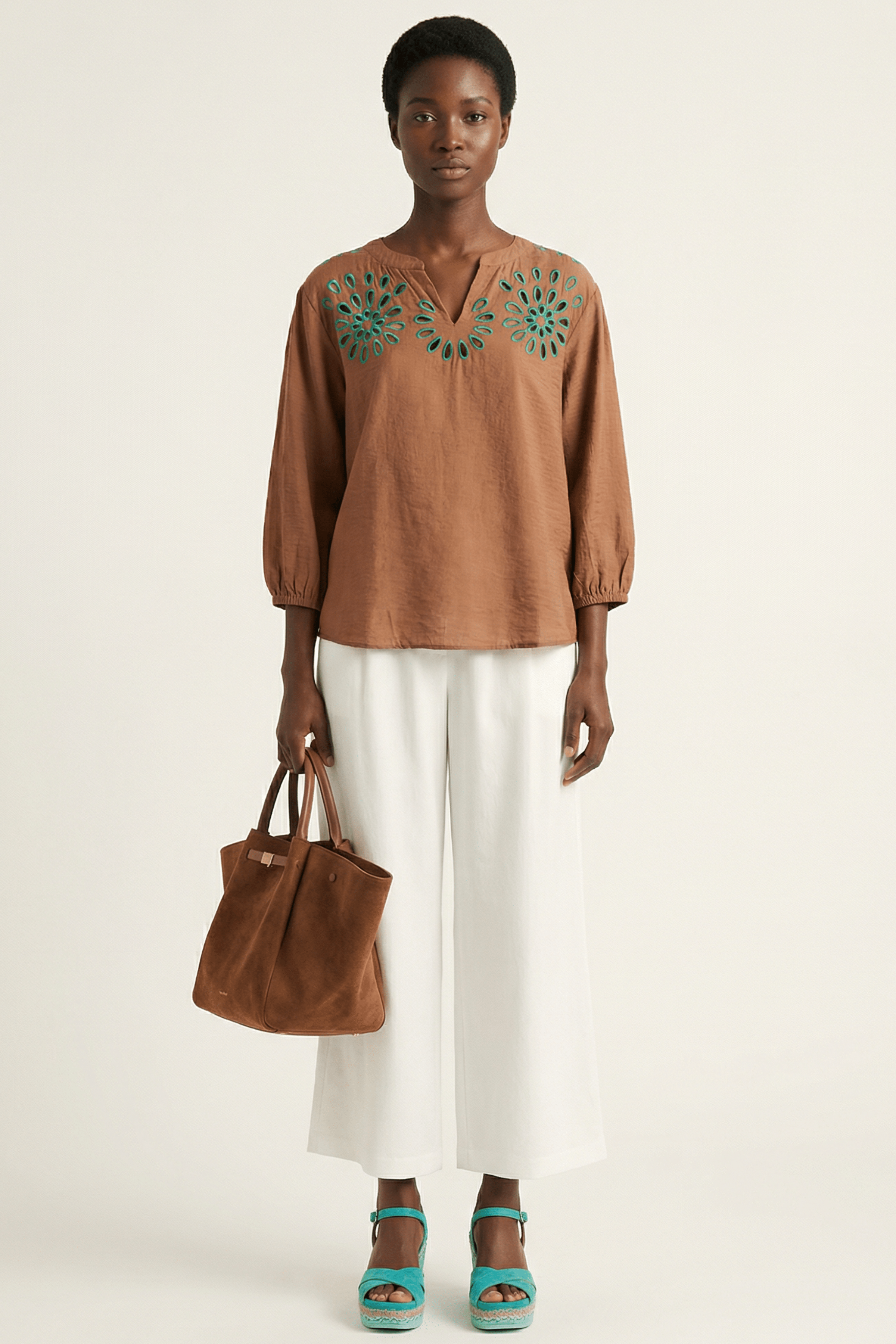 Camisa marron amplia bordado verde en contraste Lolitas&L - lolitasyl.com