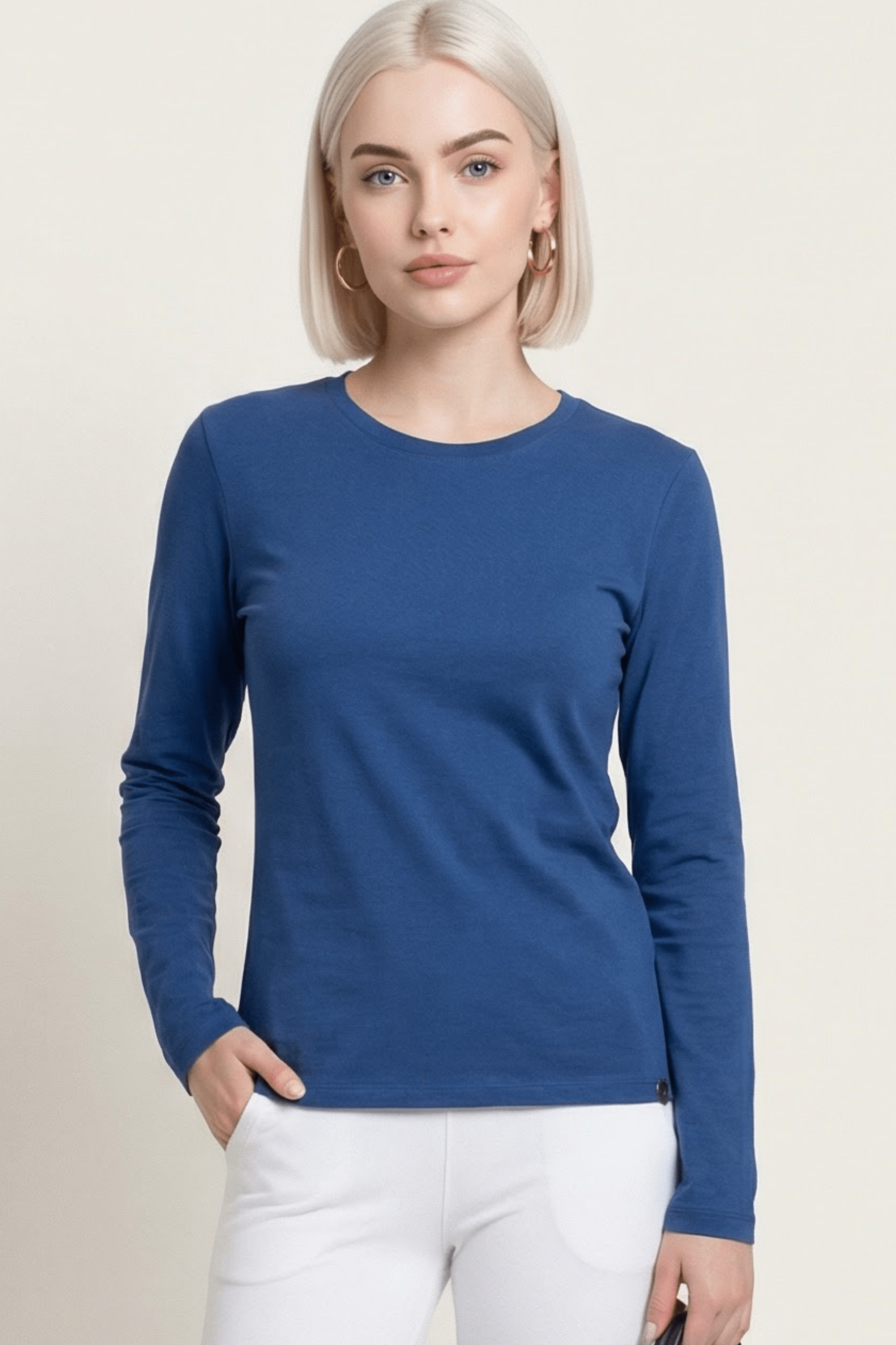 Camiseta azul basica con escote caja y manga larga Lolitas&L - lolitasyl.com