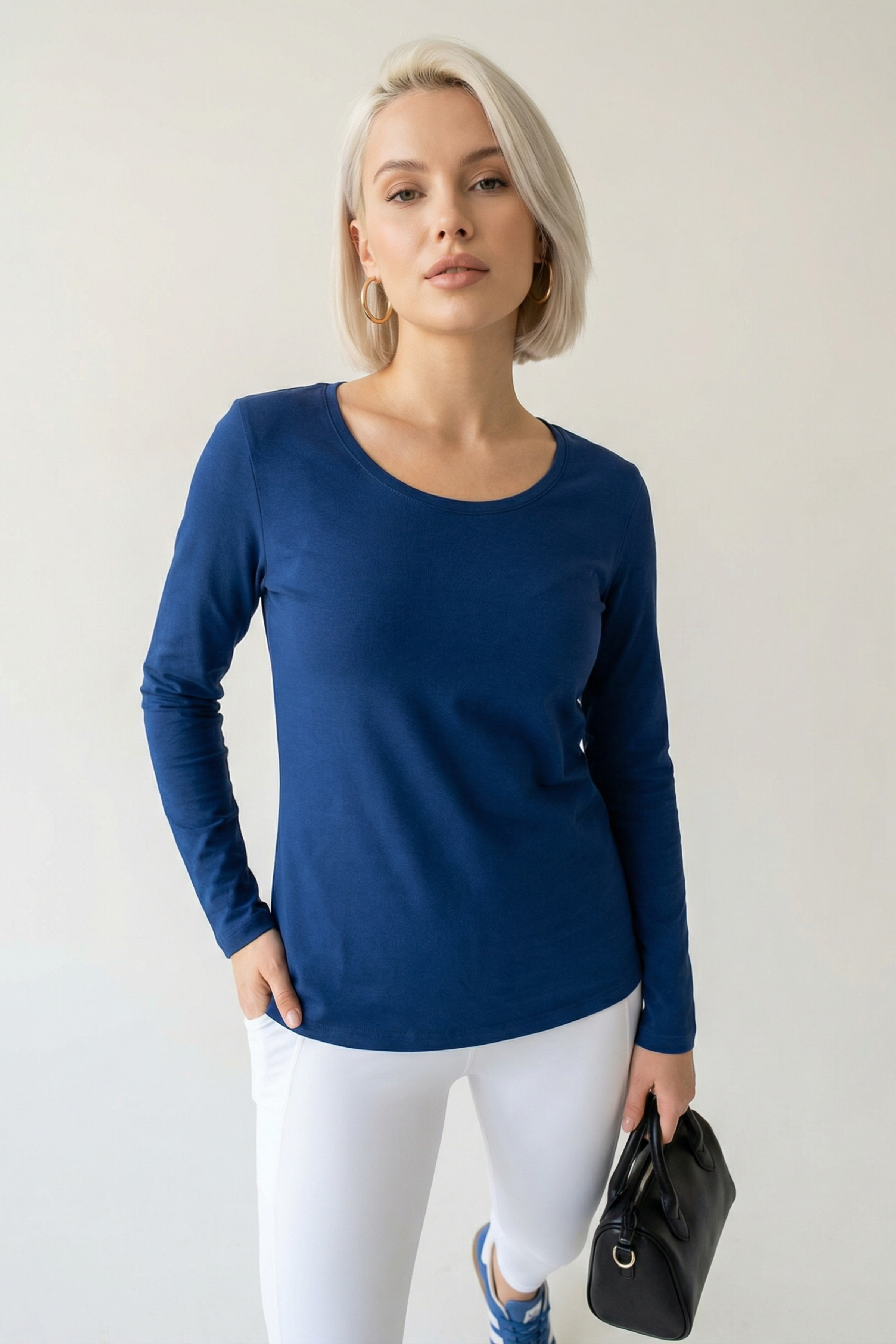 Camiseta azul basica con escote collar y manga larga Lolitas&L