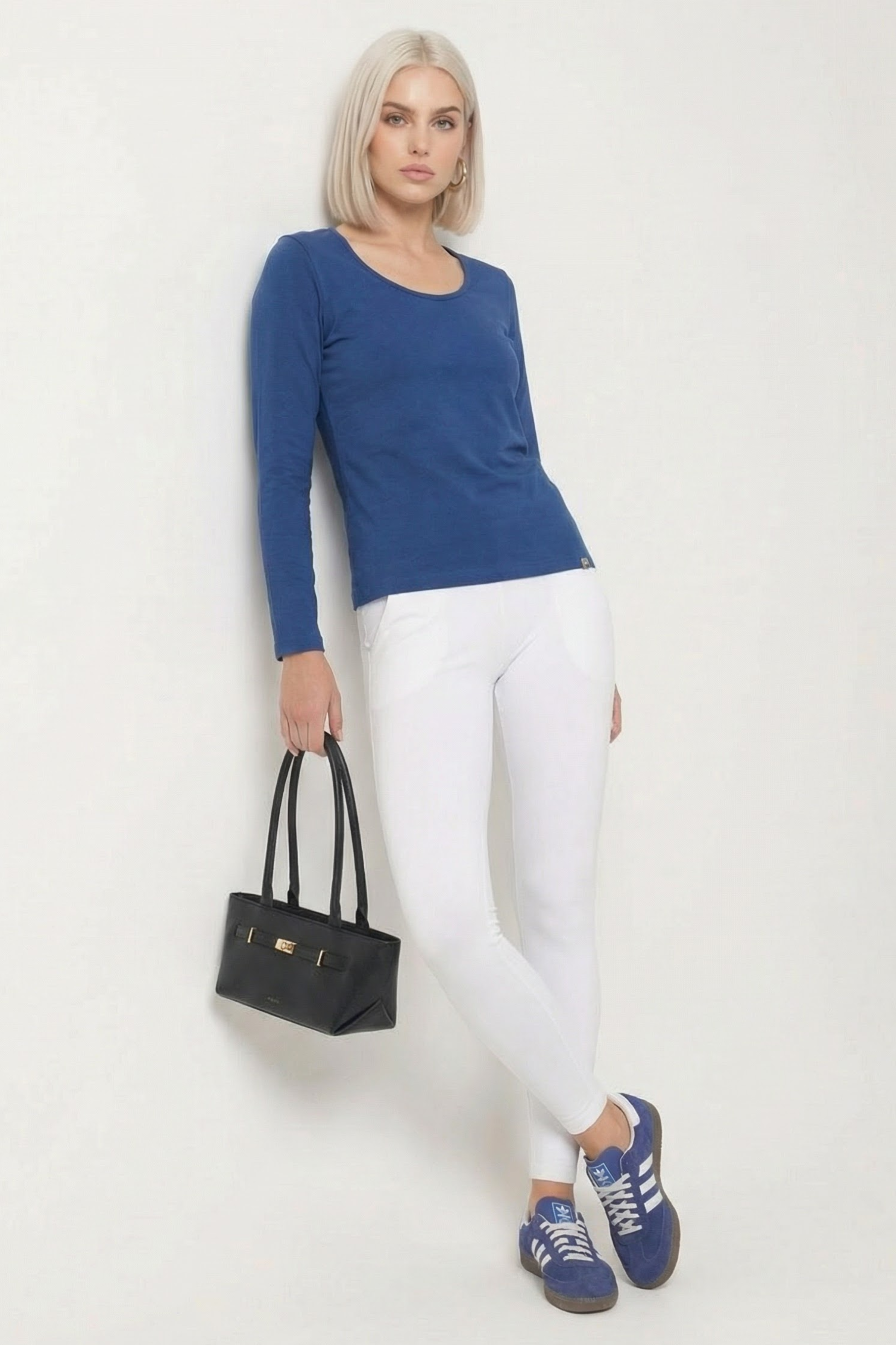 Camiseta azul basica con escote collar y manga larga Lolitas&L