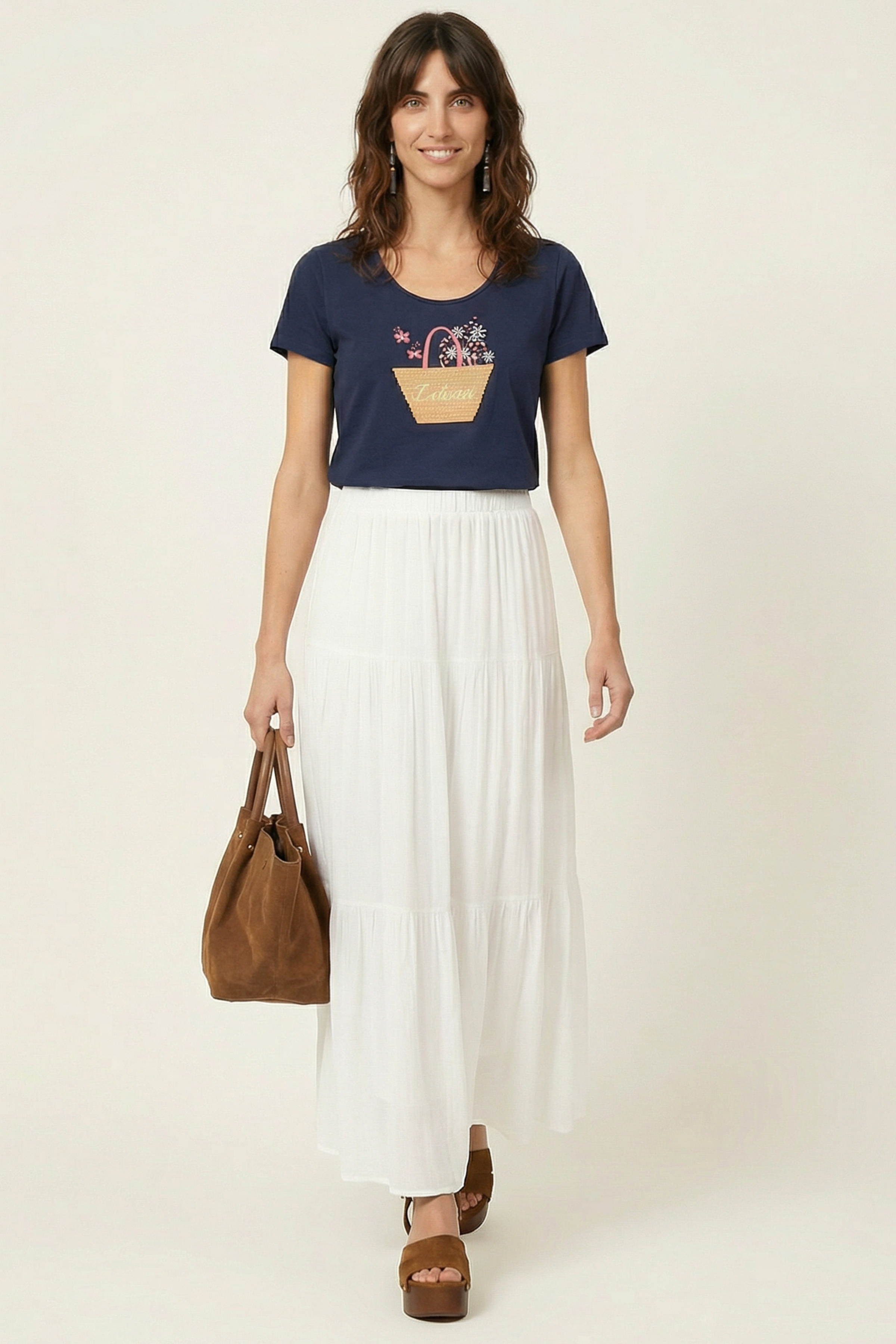 Camiseta azul con bordado cesta y flores de manga corta Lolitas&L