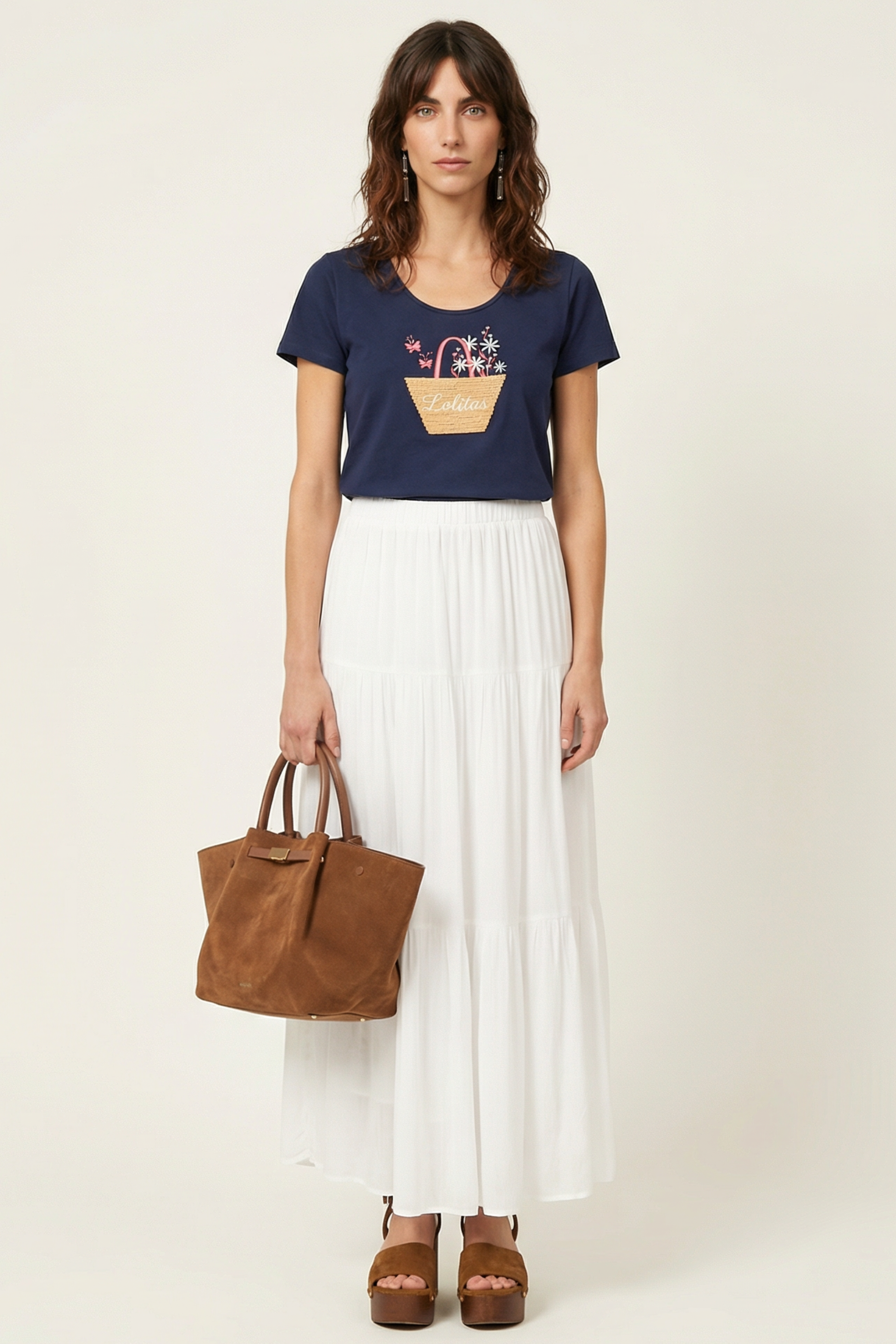 Camiseta azul con bordado cesta y flores de manga corta Lolitas&L