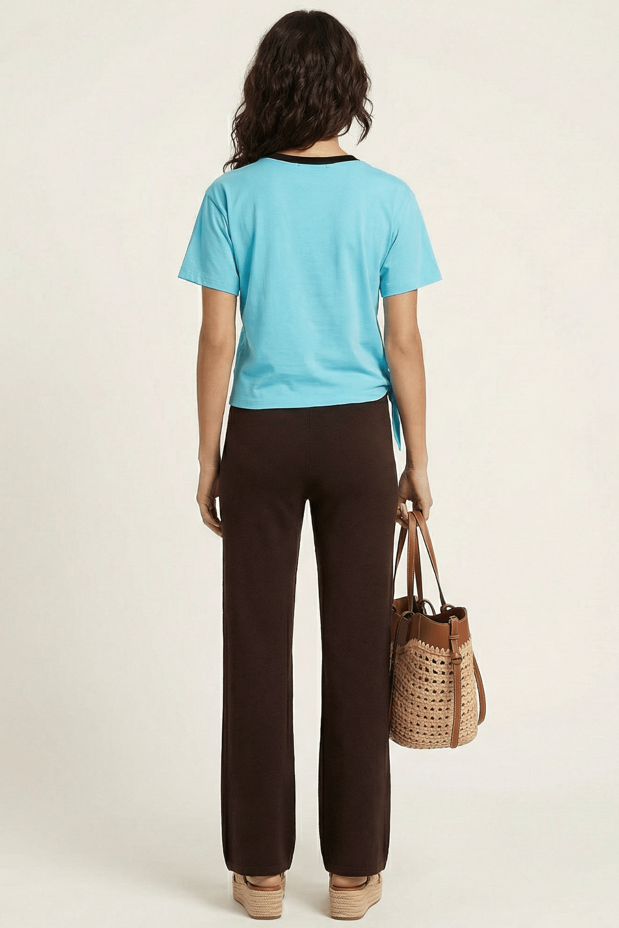 Camiseta azul celeste bordado sombrero anudada en la cintura Lolitas&L - lolitasyl.com