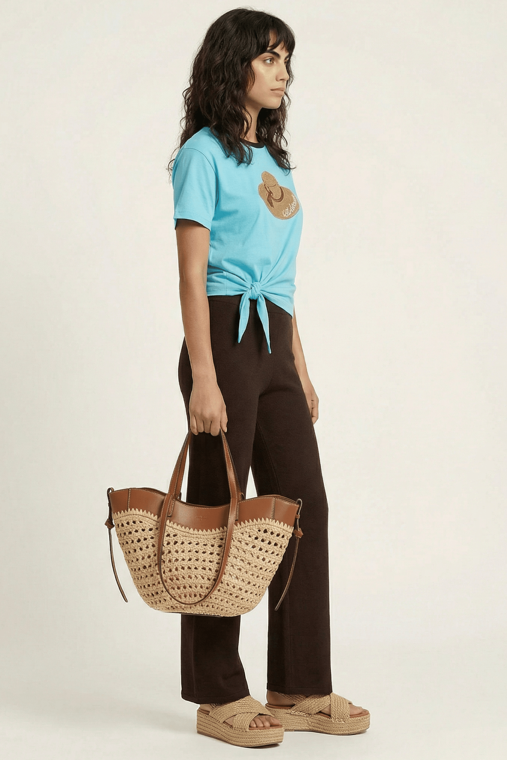 Camiseta azul celeste bordado sombrero anudada en la cintura Lolitas&L - lolitasyl.com