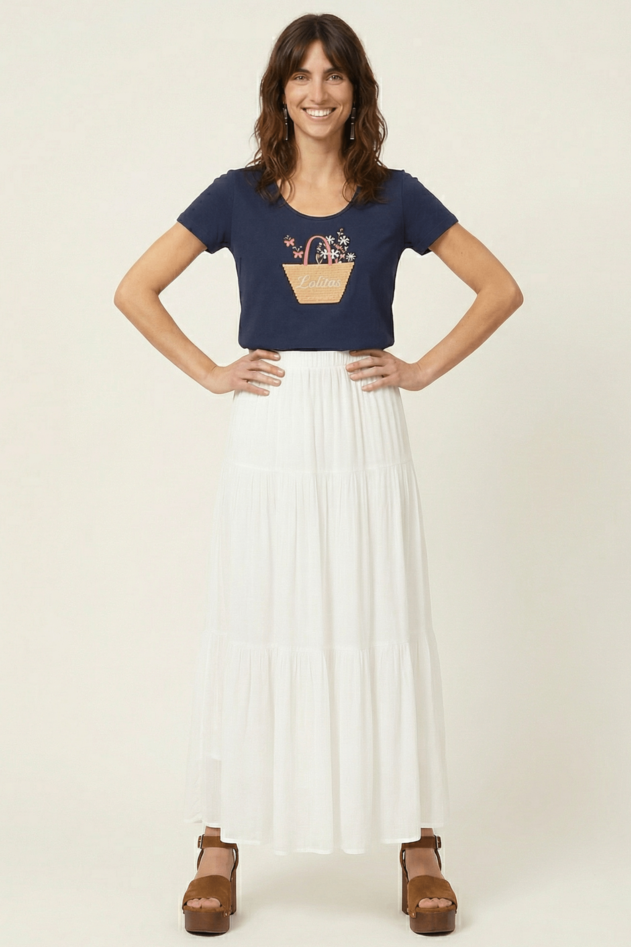 Camiseta azul con bordado cesta y flores de manga corta Lolitas&L - lolitasyl.com