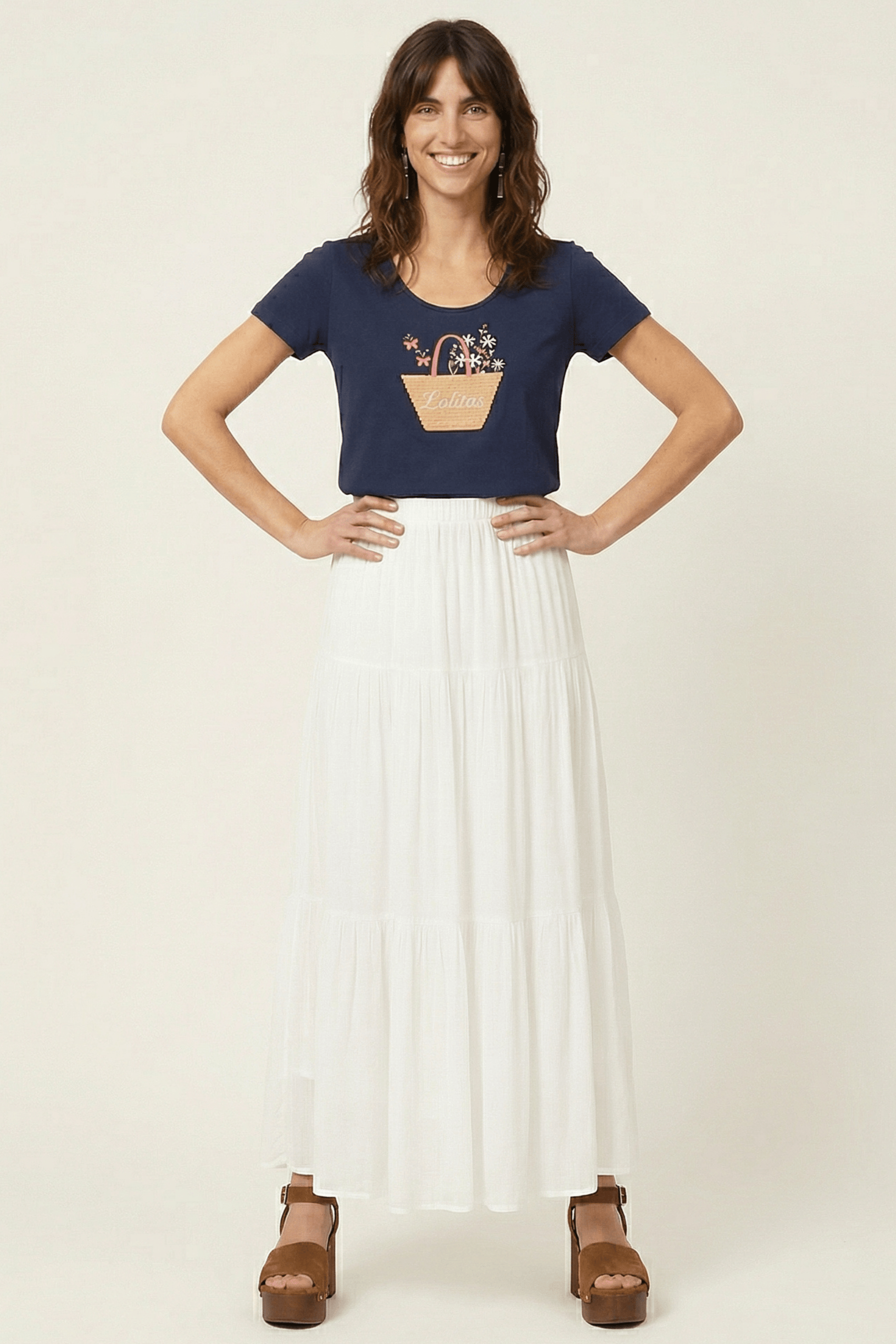 Camiseta azul con bordado cesta y flores de manga corta Lolitas&L - lolitasyl.com