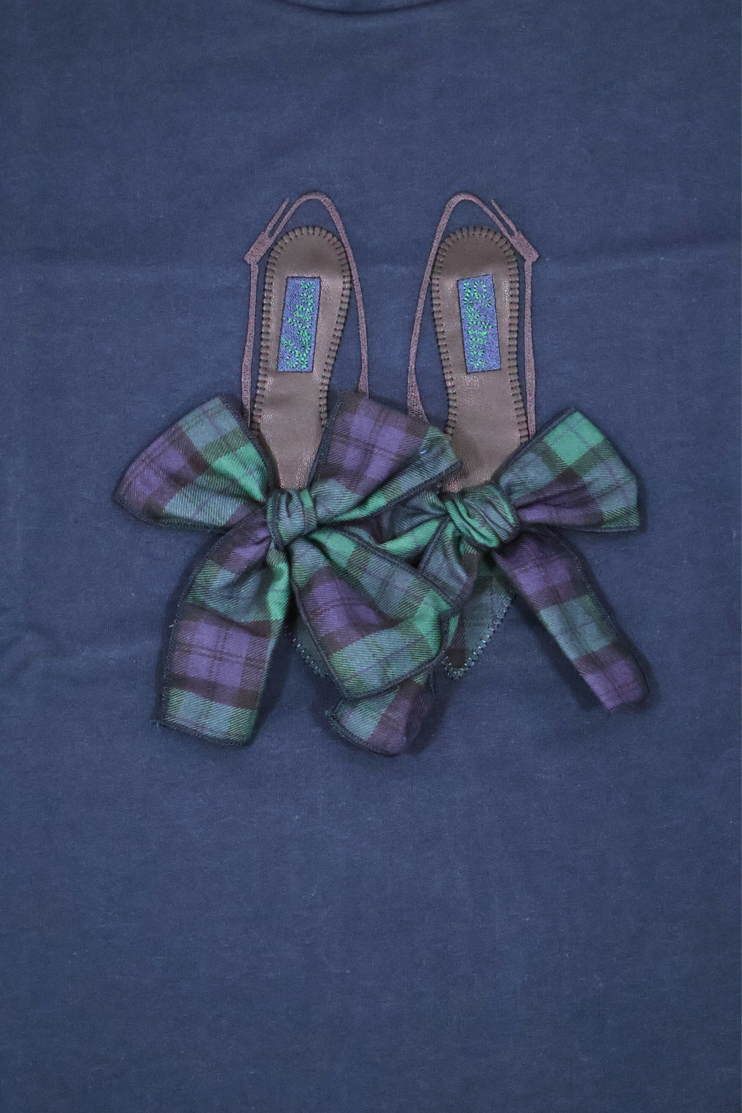 Camiseta azul con cuadro escoces verde bordado zapatillas Lolitas&L