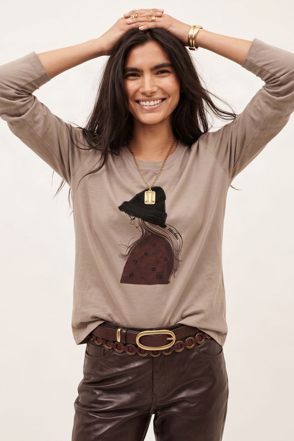 Camiseta Beige en Jersey de Algodón con Estampado Digital y Bordado – Lolitas&L