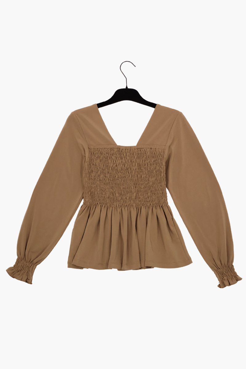 Camiseta beige Preloved pecho nido de abjeja Lolitas&L - lolitasyl.com