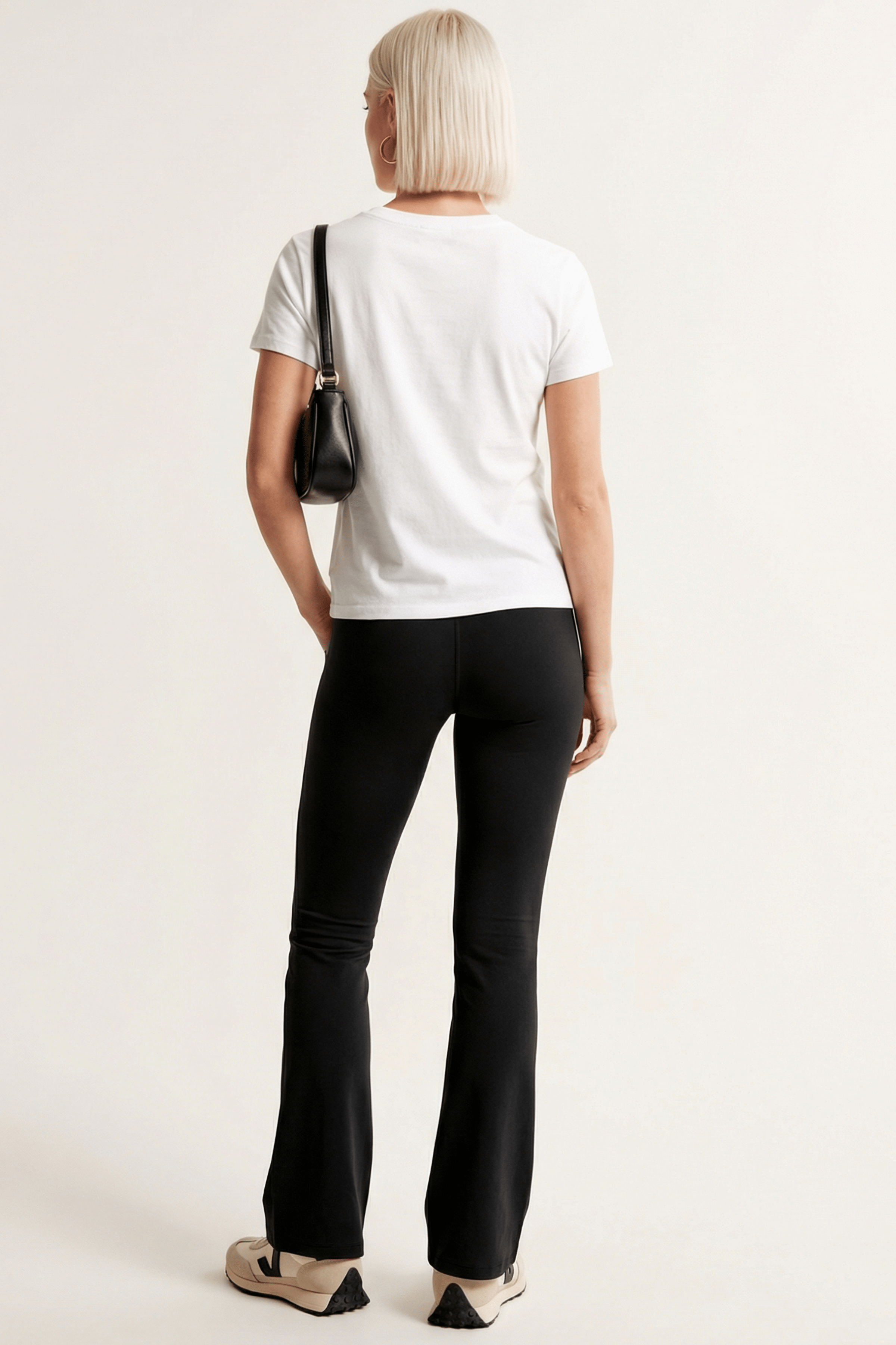 Camiseta blanca basica con escote caja y manga corta Lolitas&L - lolitasyl.com