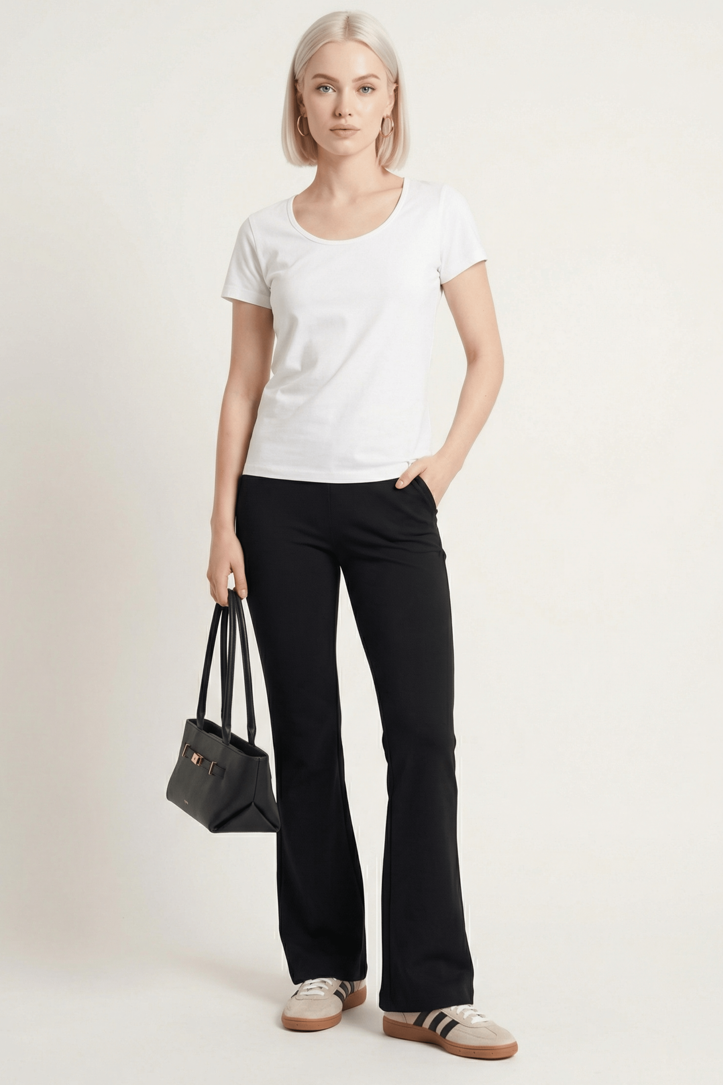 Camiseta blanca basica con escote collar y manga corta Lolitas&L - lolitasyl.com