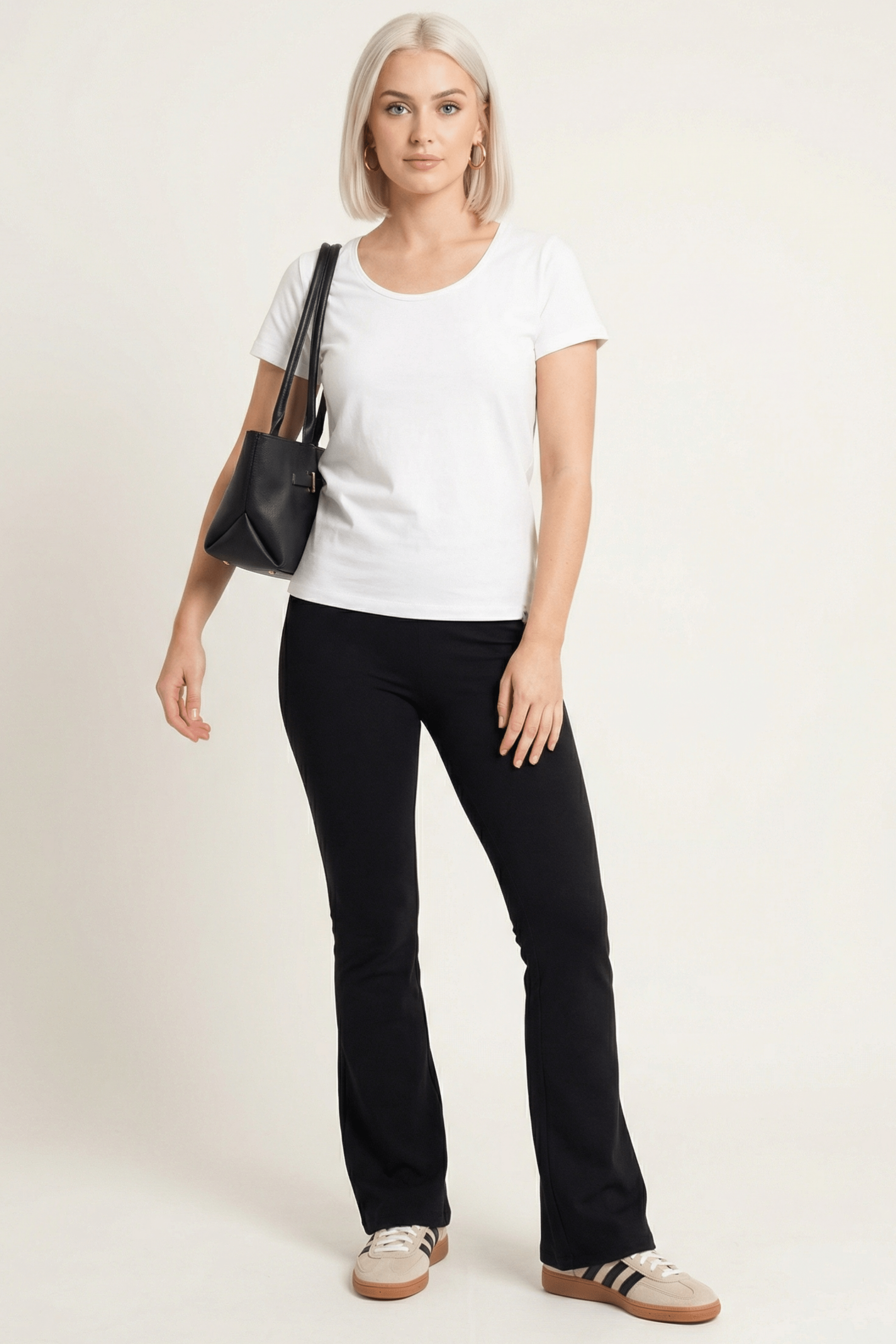 Camiseta blanca basica con escote collar y manga corta Lolitas&L - lolitasyl.com