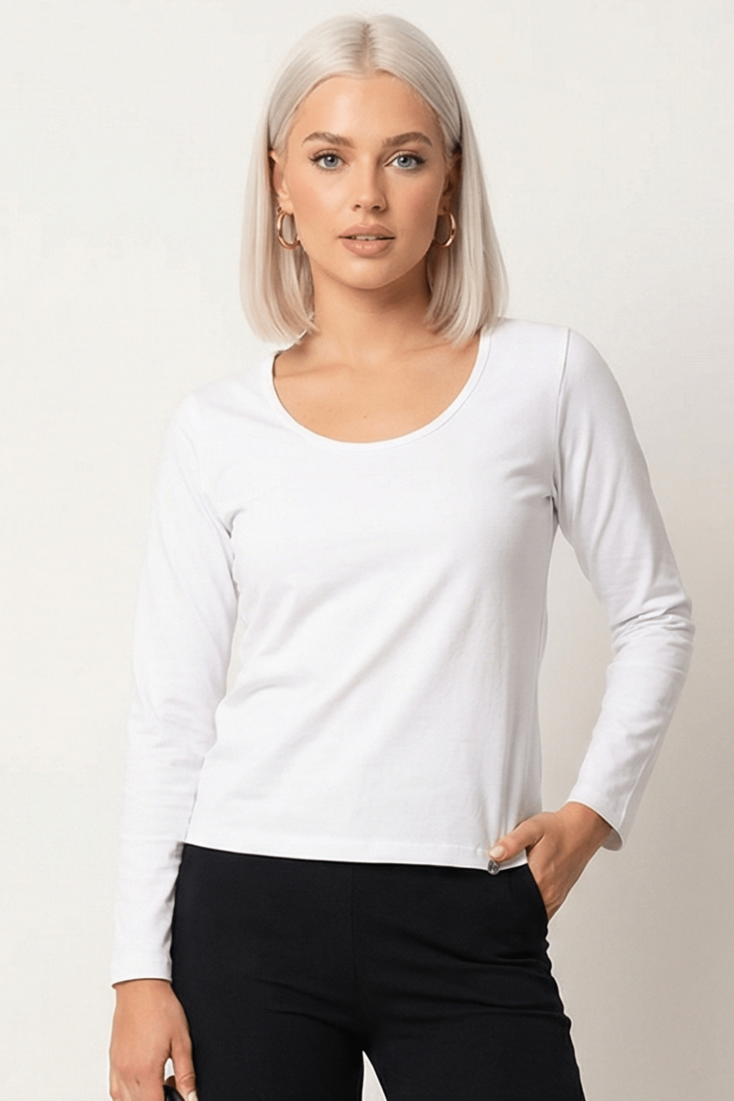 Camiseta blanca basica con escote collar y manga larga Lolitas&L - lolitasyl.com