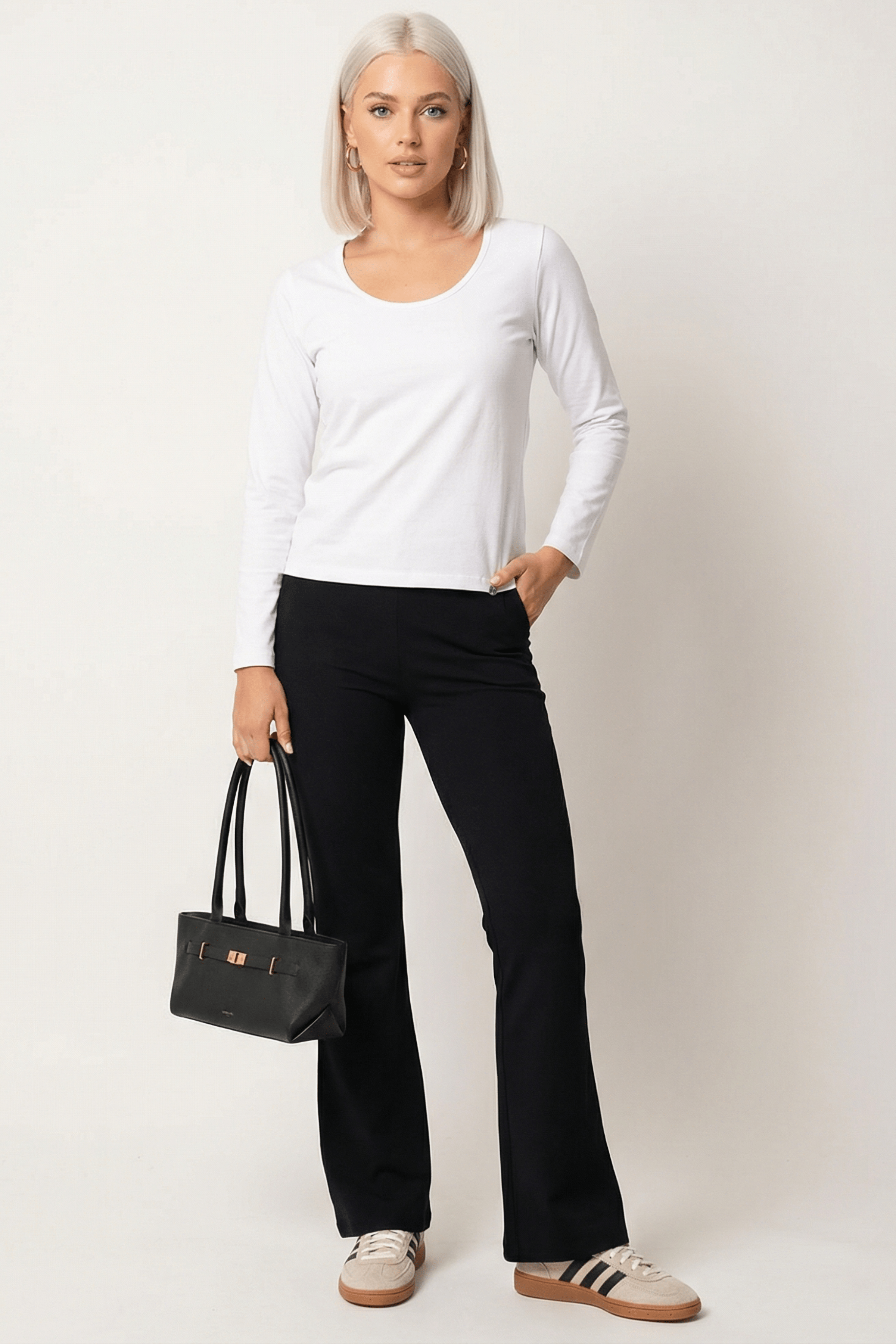 Camiseta blanca basica con escote collar y manga larga Lolitas&L - lolitasyl.com