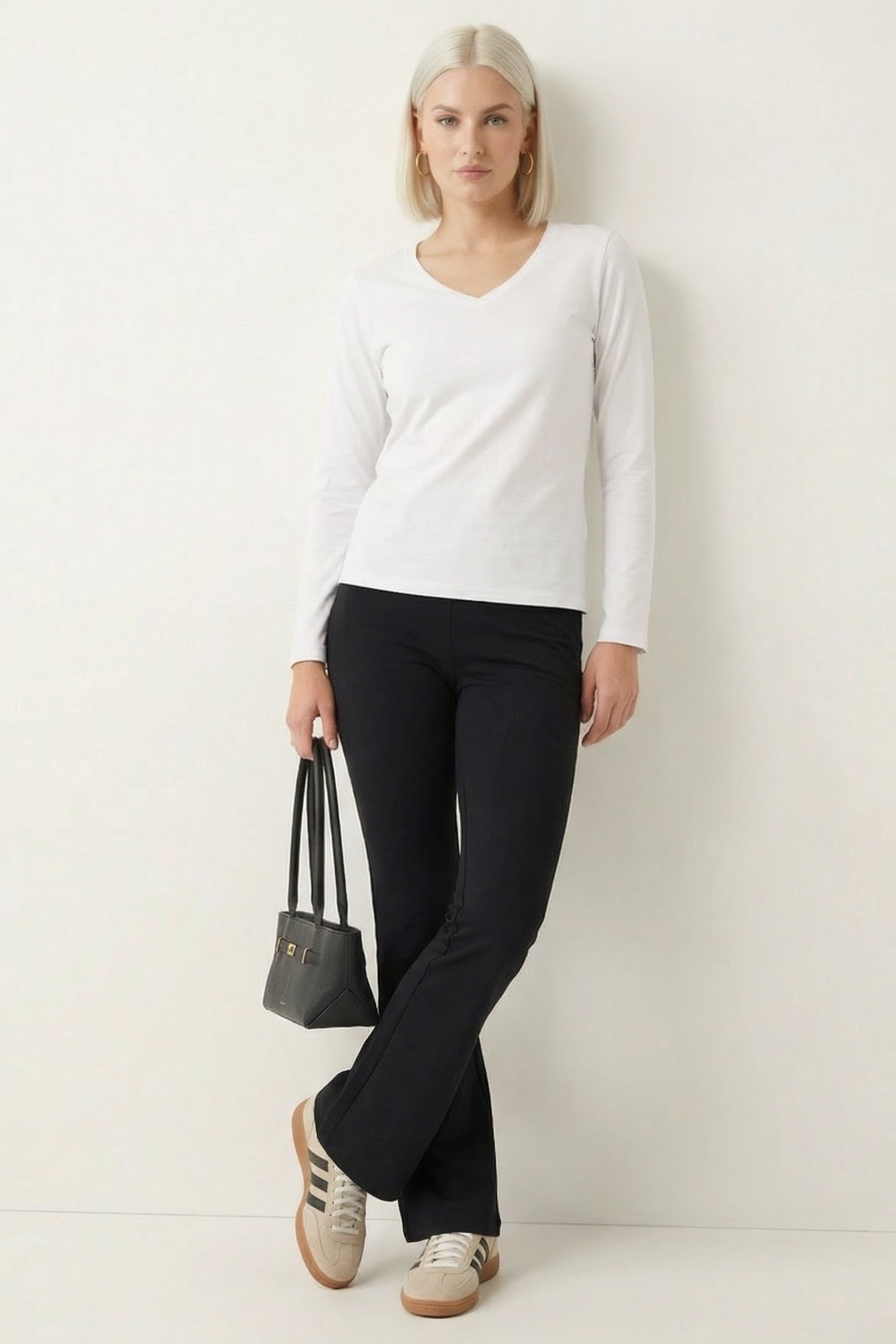 Camiseta blanca basica con escote pico y manga larga Lolitas&L - lolitasyl.com